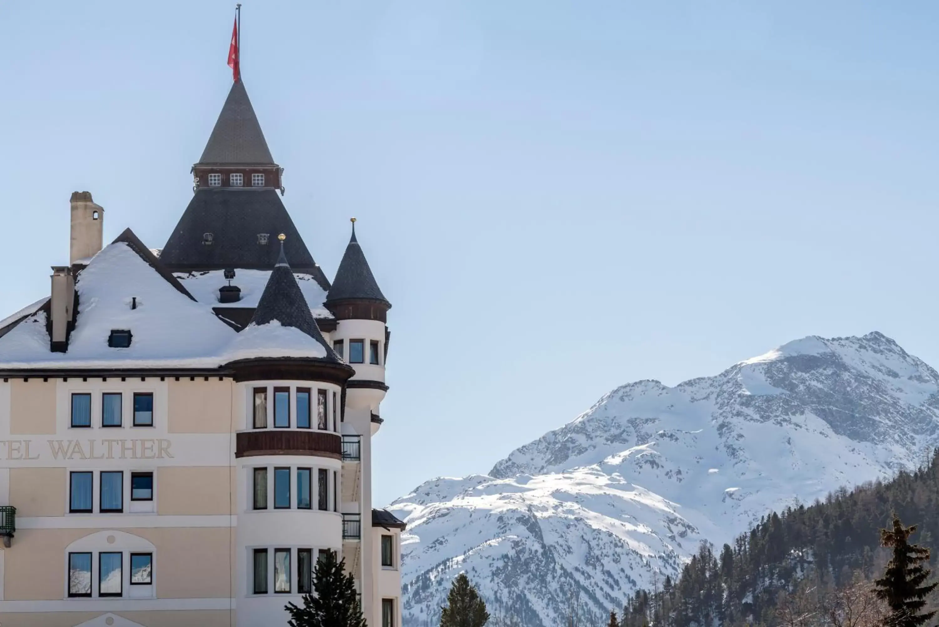 Property building, Winter in Hotel Walther - Relais & Châteaux