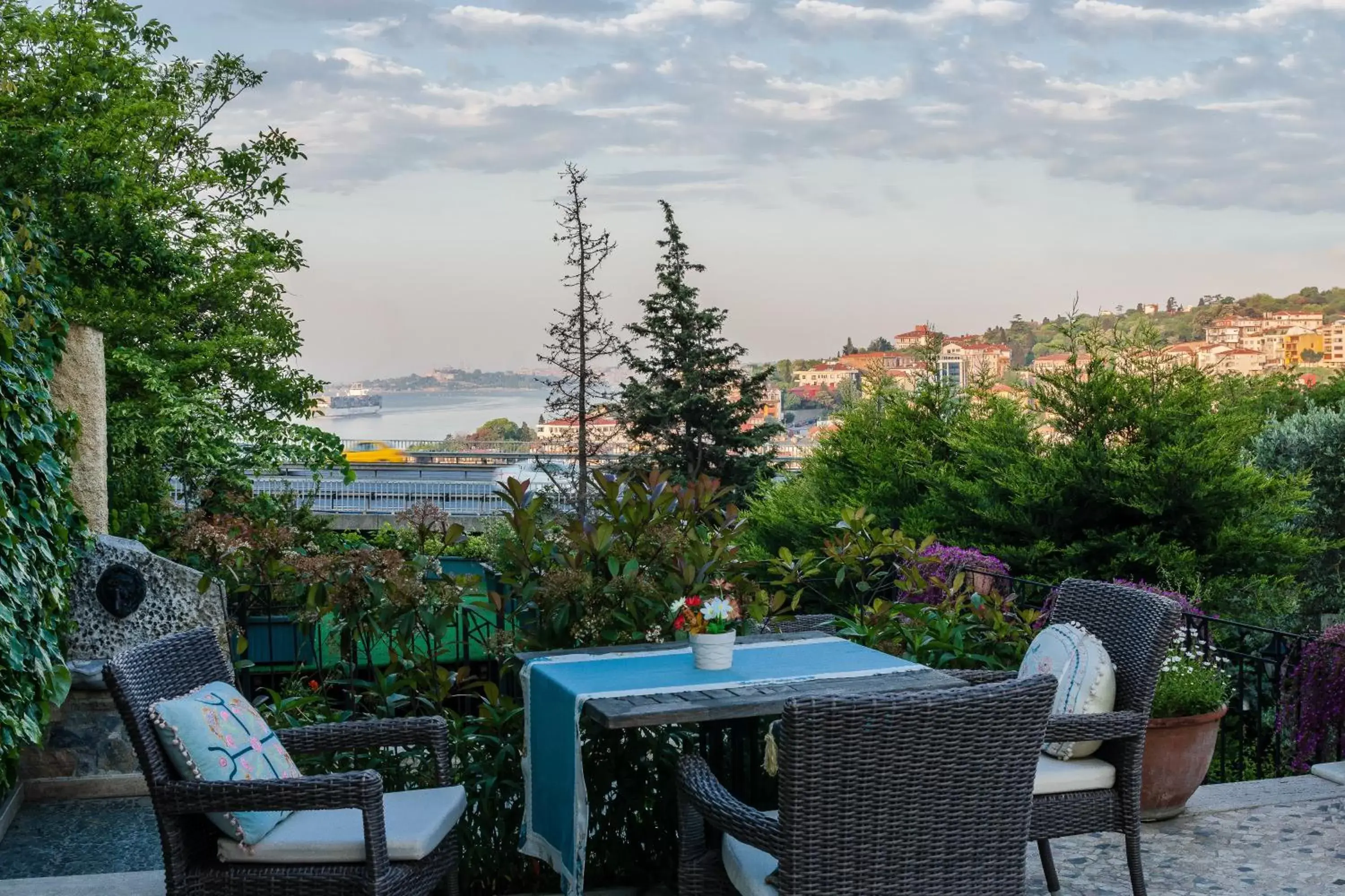 Balcony/Terrace in İstanbul Bosphorus Hotel Symbola