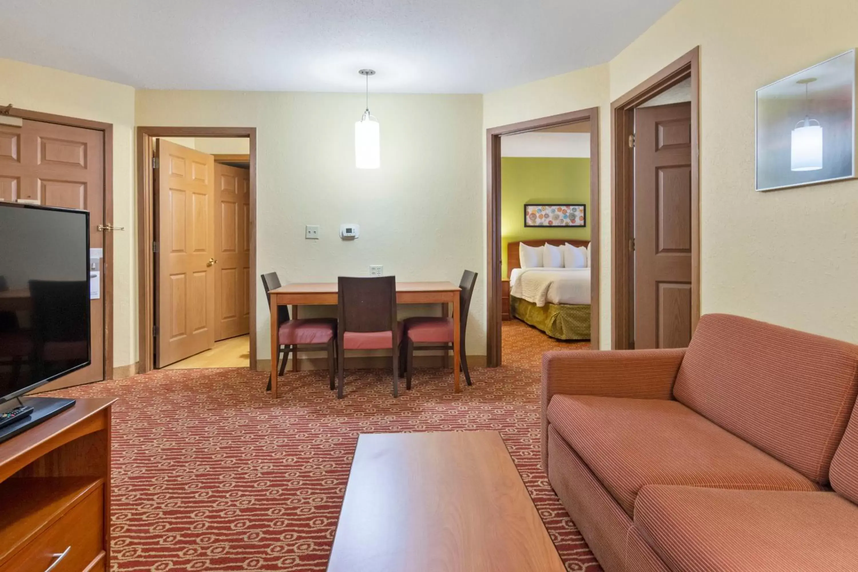 TV and multimedia in Extended Stay America Suites - Richmond - Glen Allen - Short Pump