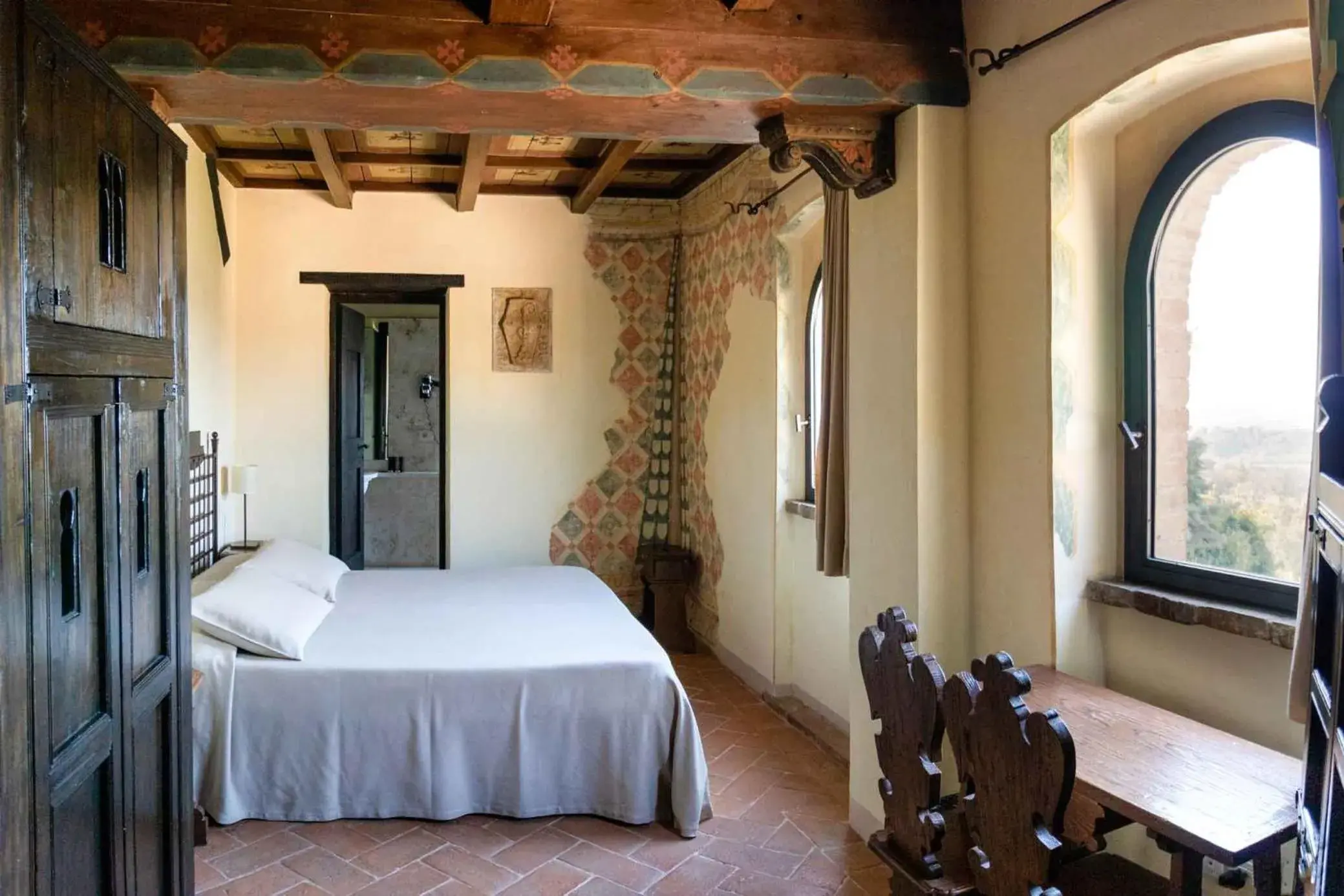 Photo of the whole room, Bed in Castello Di Monterone