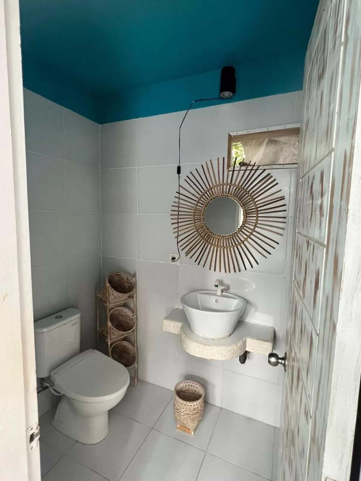 Toilet in The White Bay