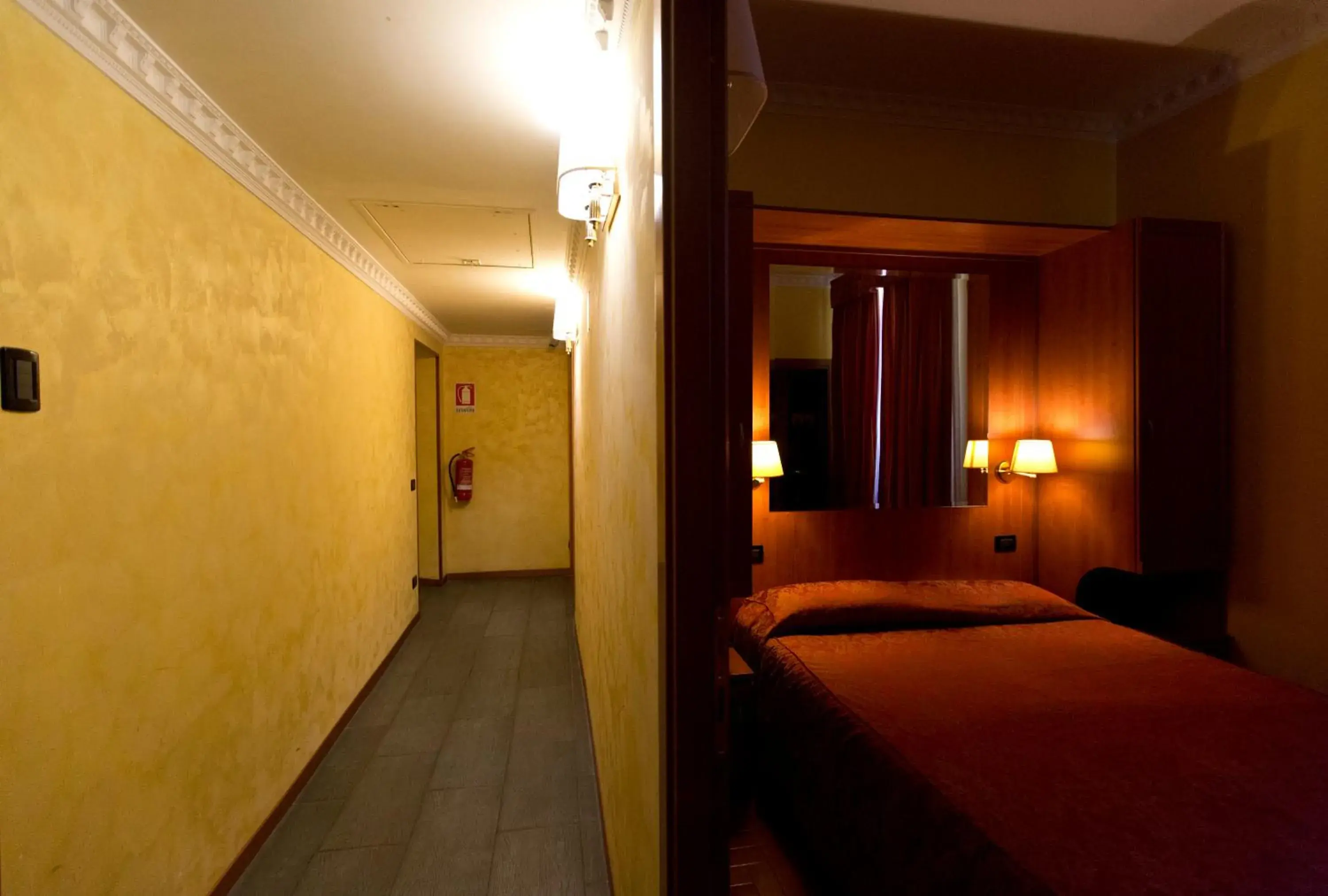 Bedroom, Bed in Hotel Lella