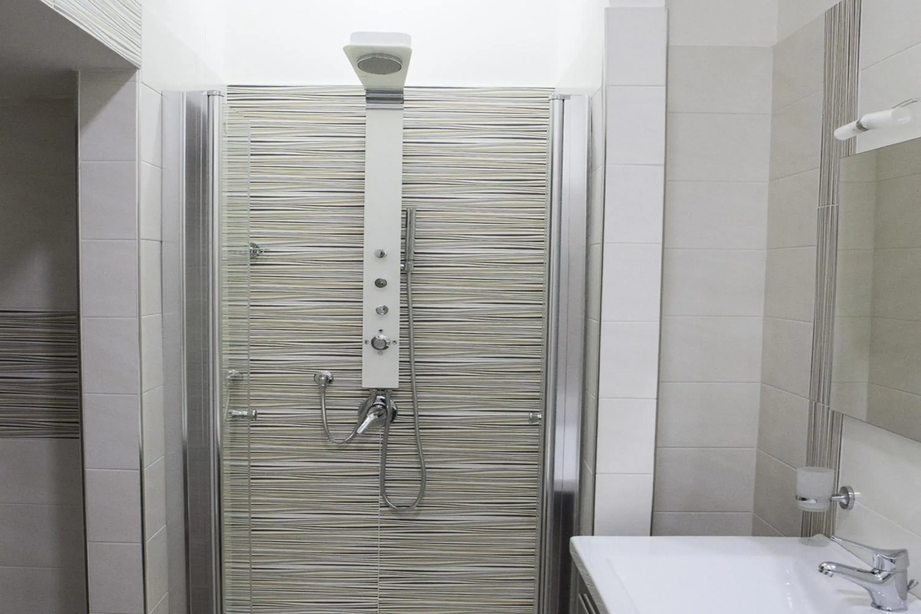 Bathroom in Napoli Garibaldi Luxury