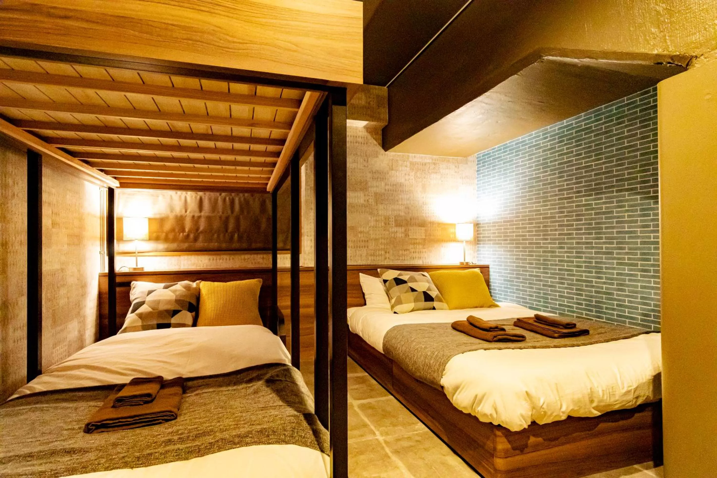 Bed in UNDER RAILWAY HOTEL AKIHABARA