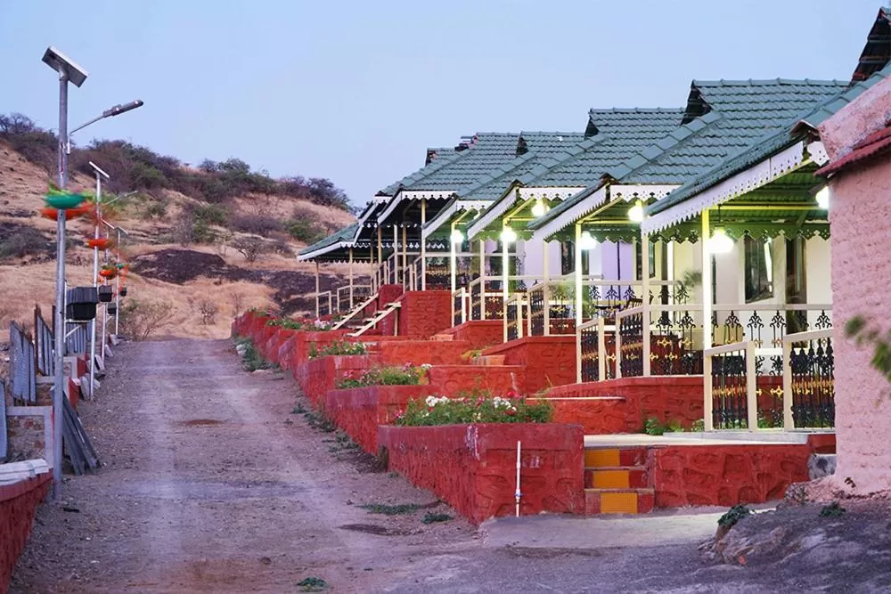 Garden in Vedi Farm A Mountain Resort