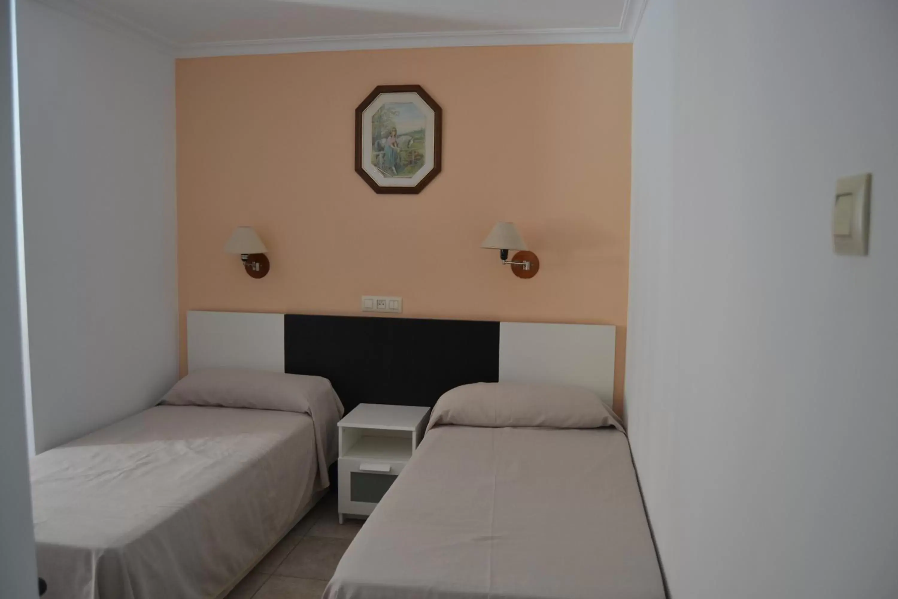 Bedroom, Bed in Hotel Miramar