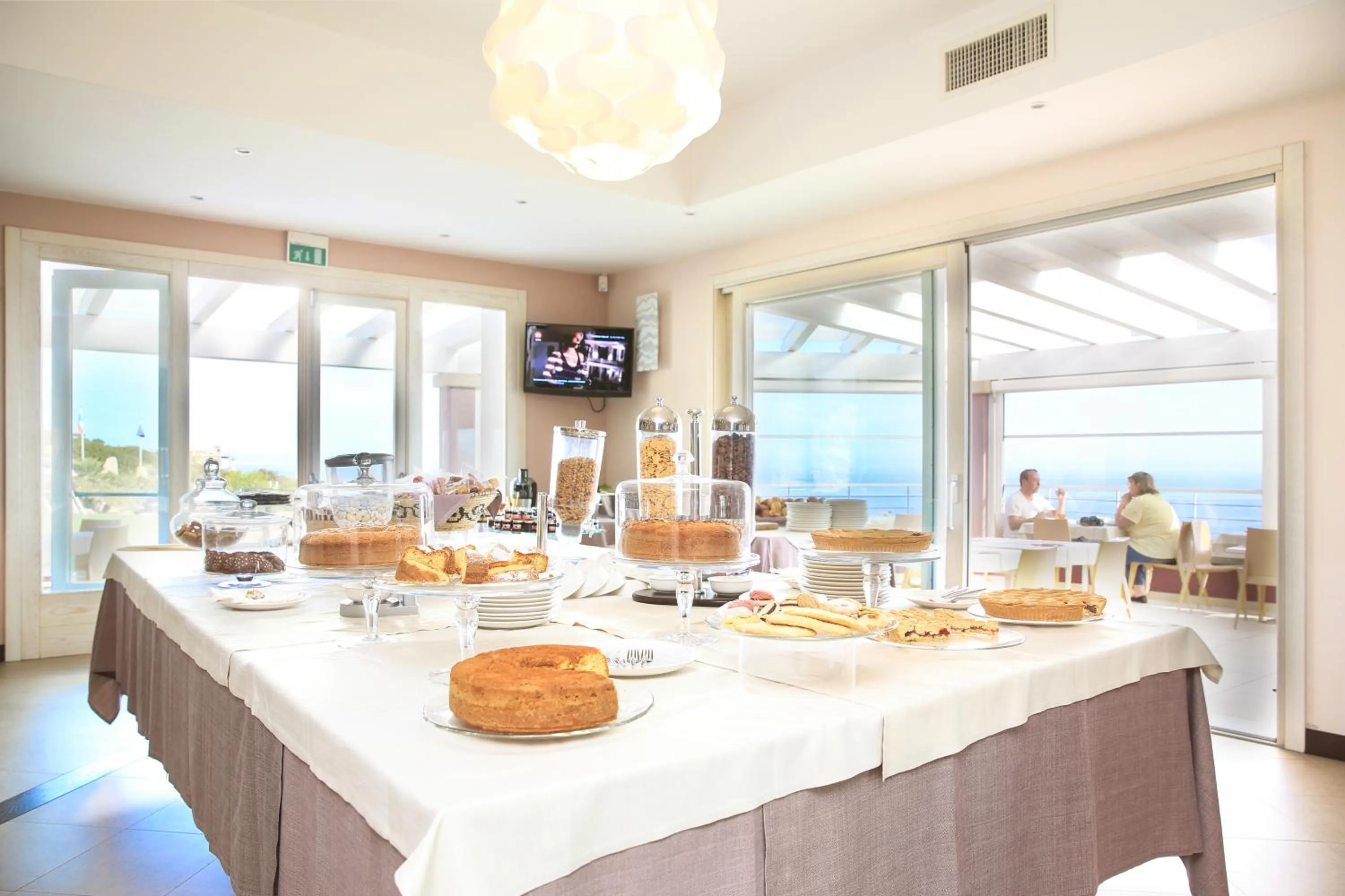 Food and drinks in Bajaloglia Resort