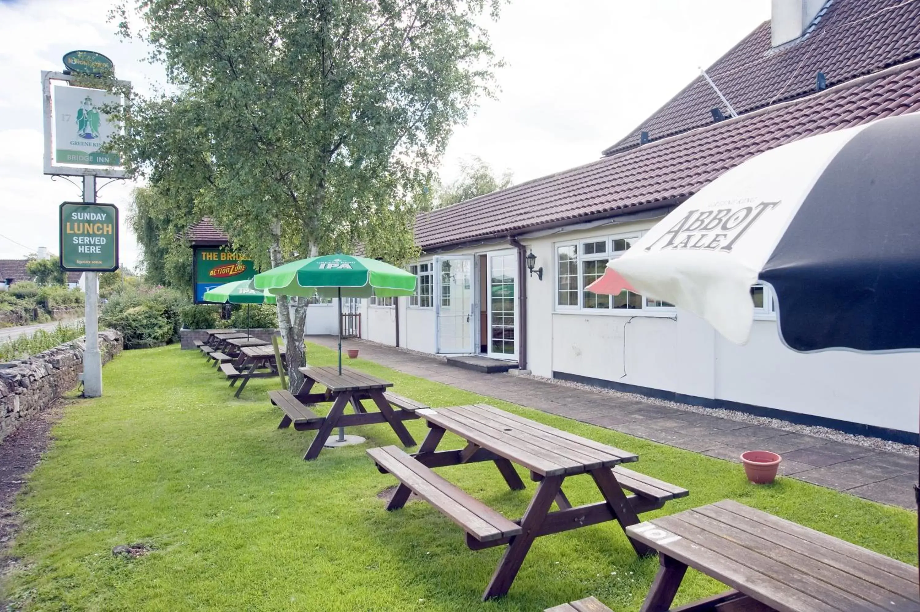 Garden in Bridge Inn