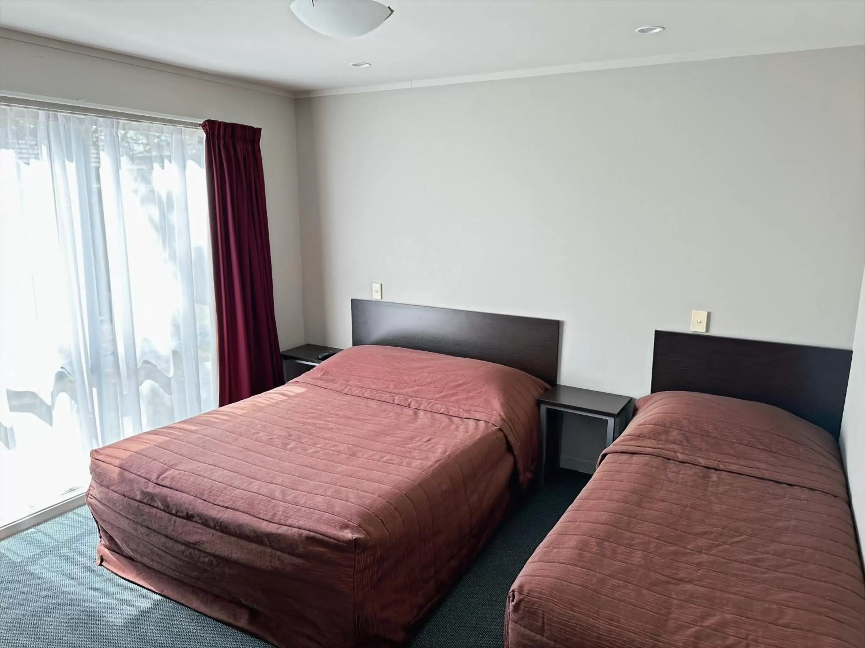 Bedroom, Bed in Arena Lodge