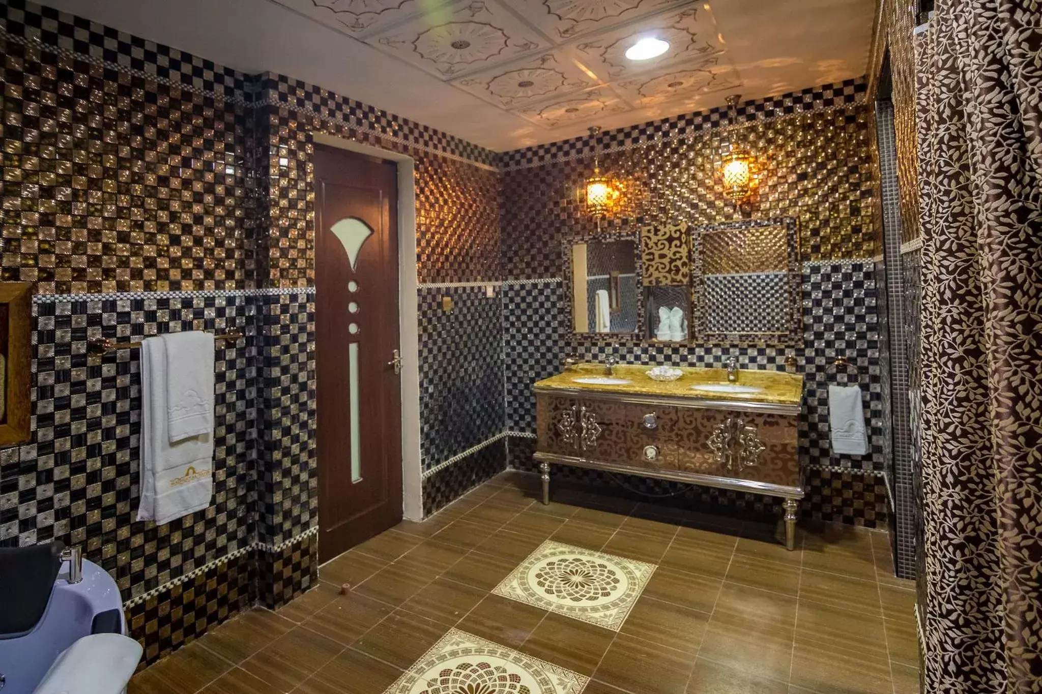 Bathroom in Madinat Al Bahr Business & Spa Hotel