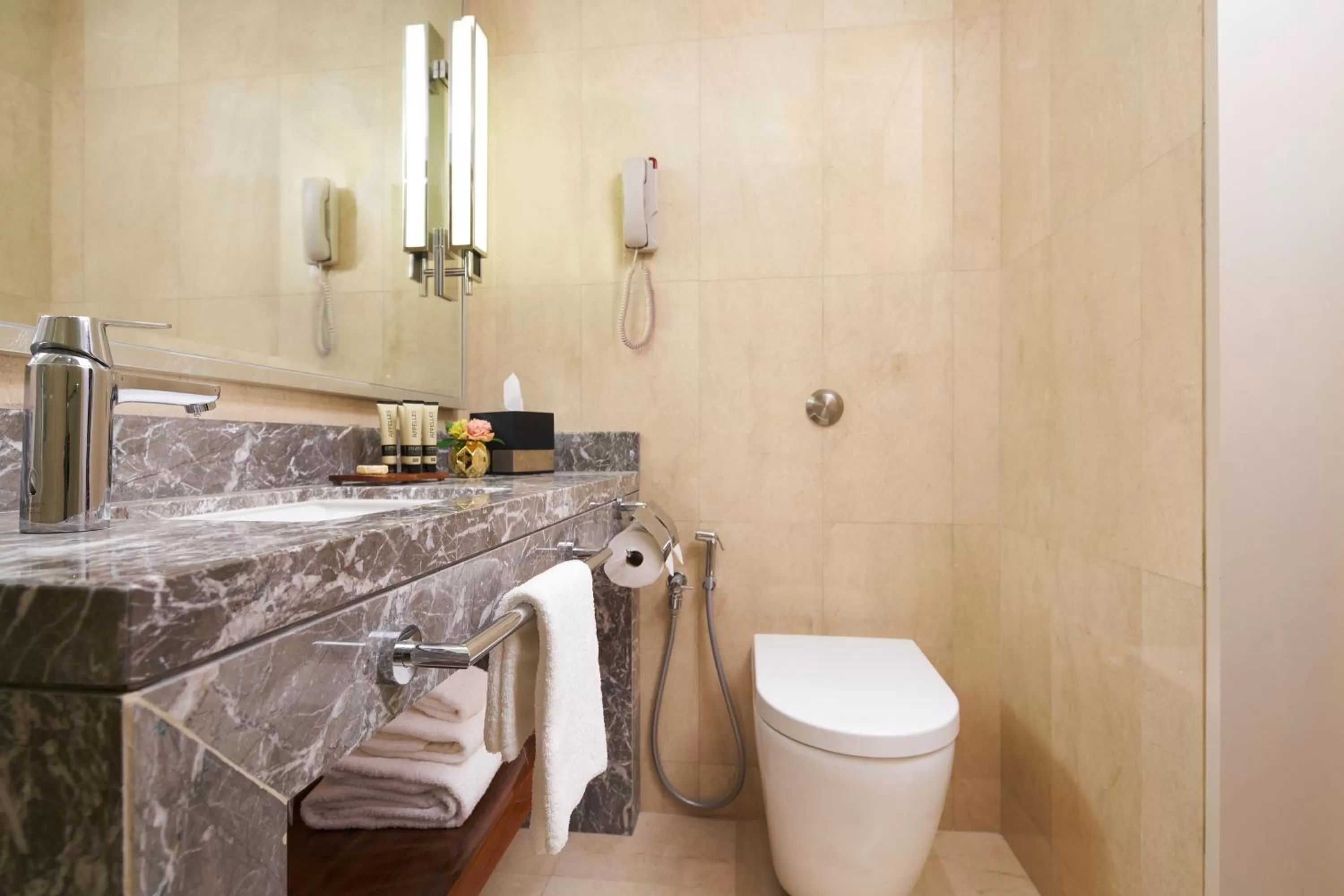 Toilet in Holiday Inn Singapore Little India by IHG