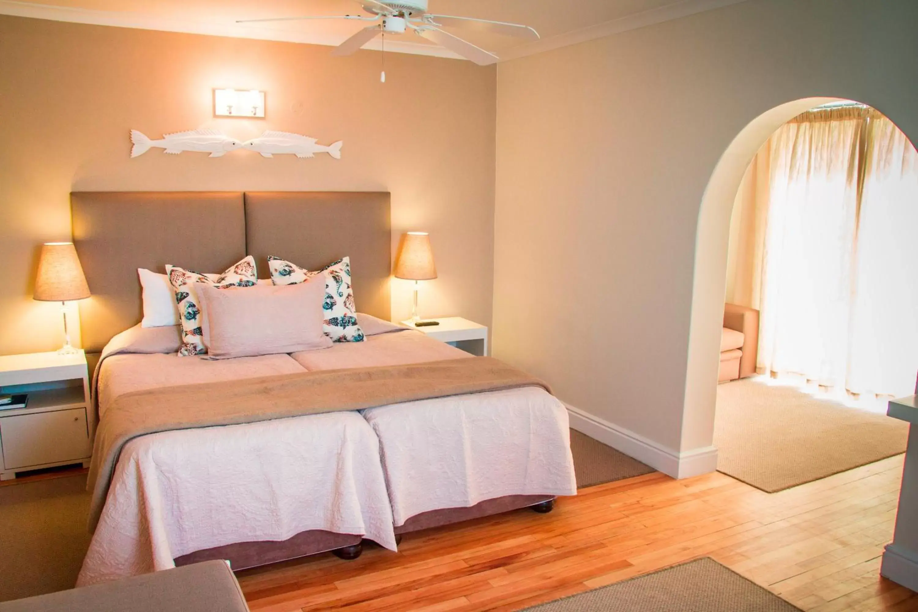 Bed, Room Photo in Milkwood Manor on Sea