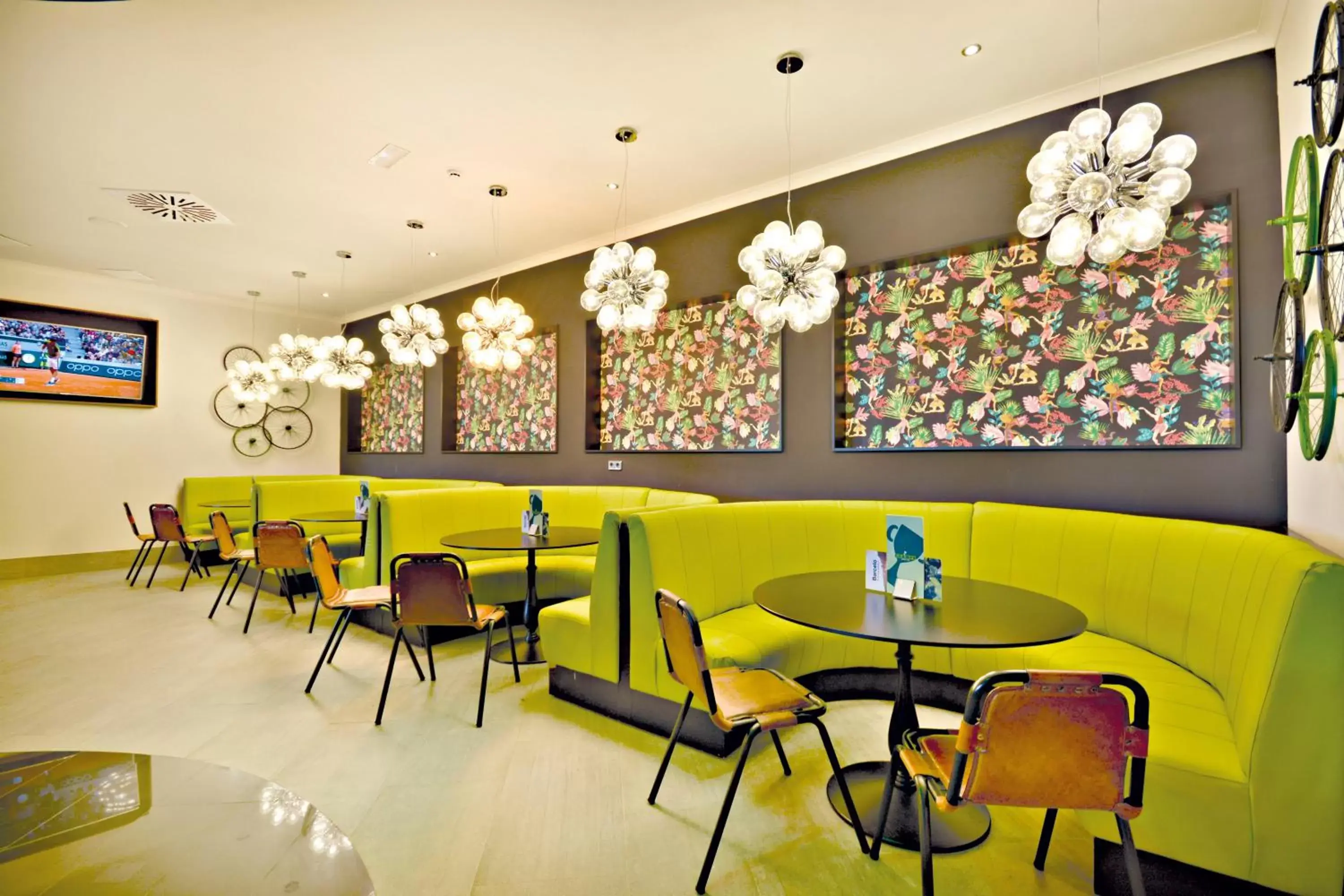 Lounge or bar in Barceló Teguise Beach - Adults Only Lounge or bar in Barceló Teguise Beach - Adults Only