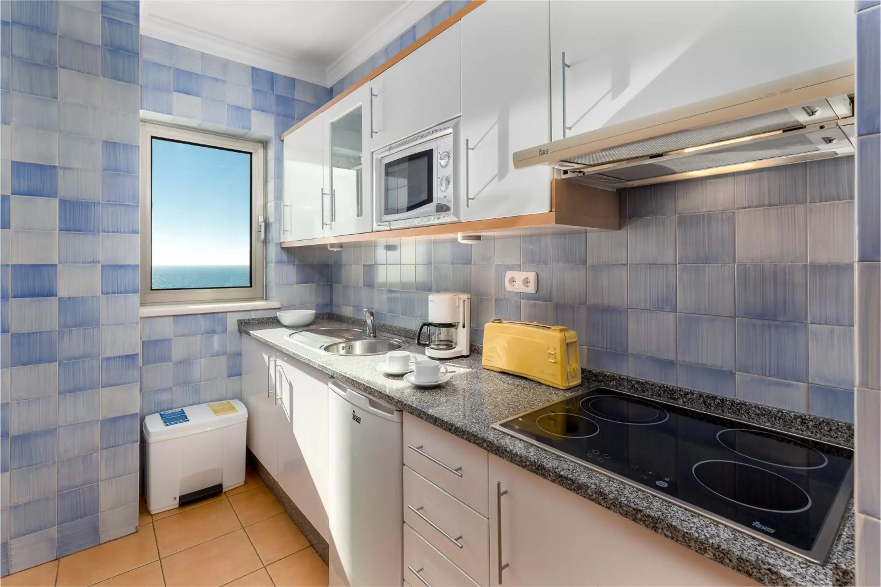 Kitchen/Kitchenette in Hotel Apartamento Dunamar