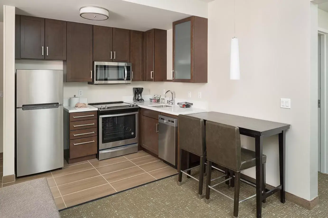 Kitchen or kitchenette, Kitchen/Kitchenette in Residence Inn by Marriott Ontario Rancho Cucamonga