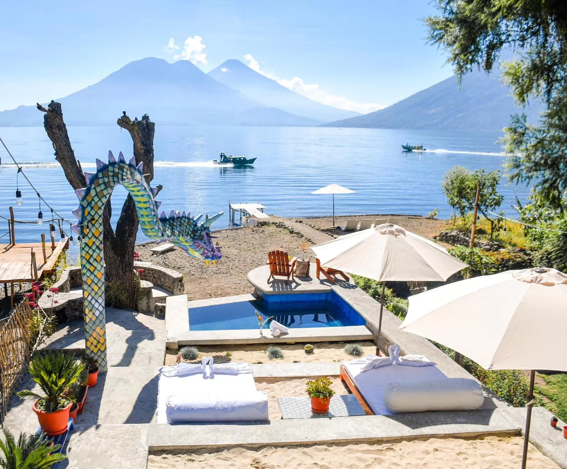 Lounge or bar, Pool View in El Dragon Hotel
