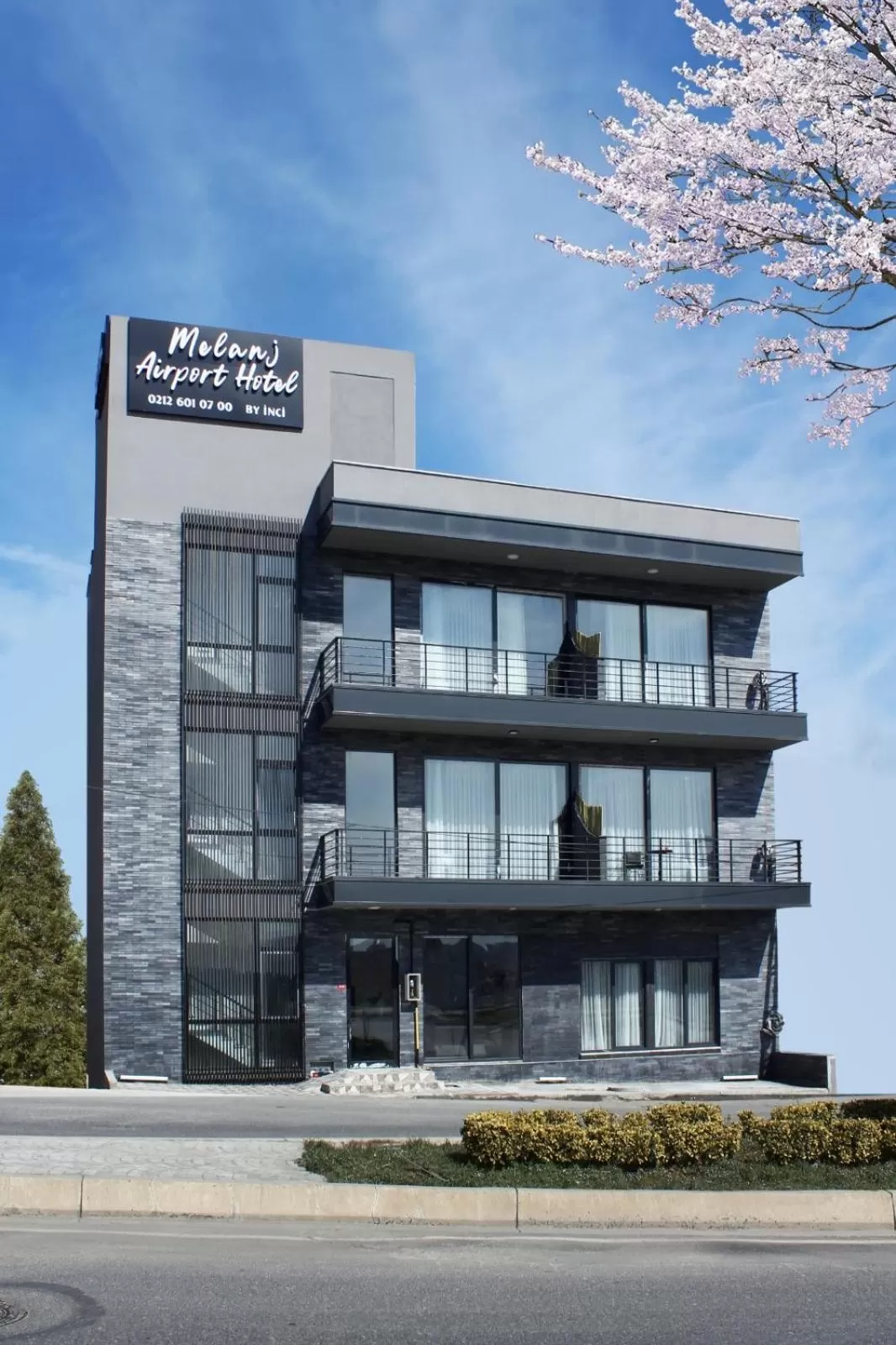 Property building in Melanj Airport Hotel