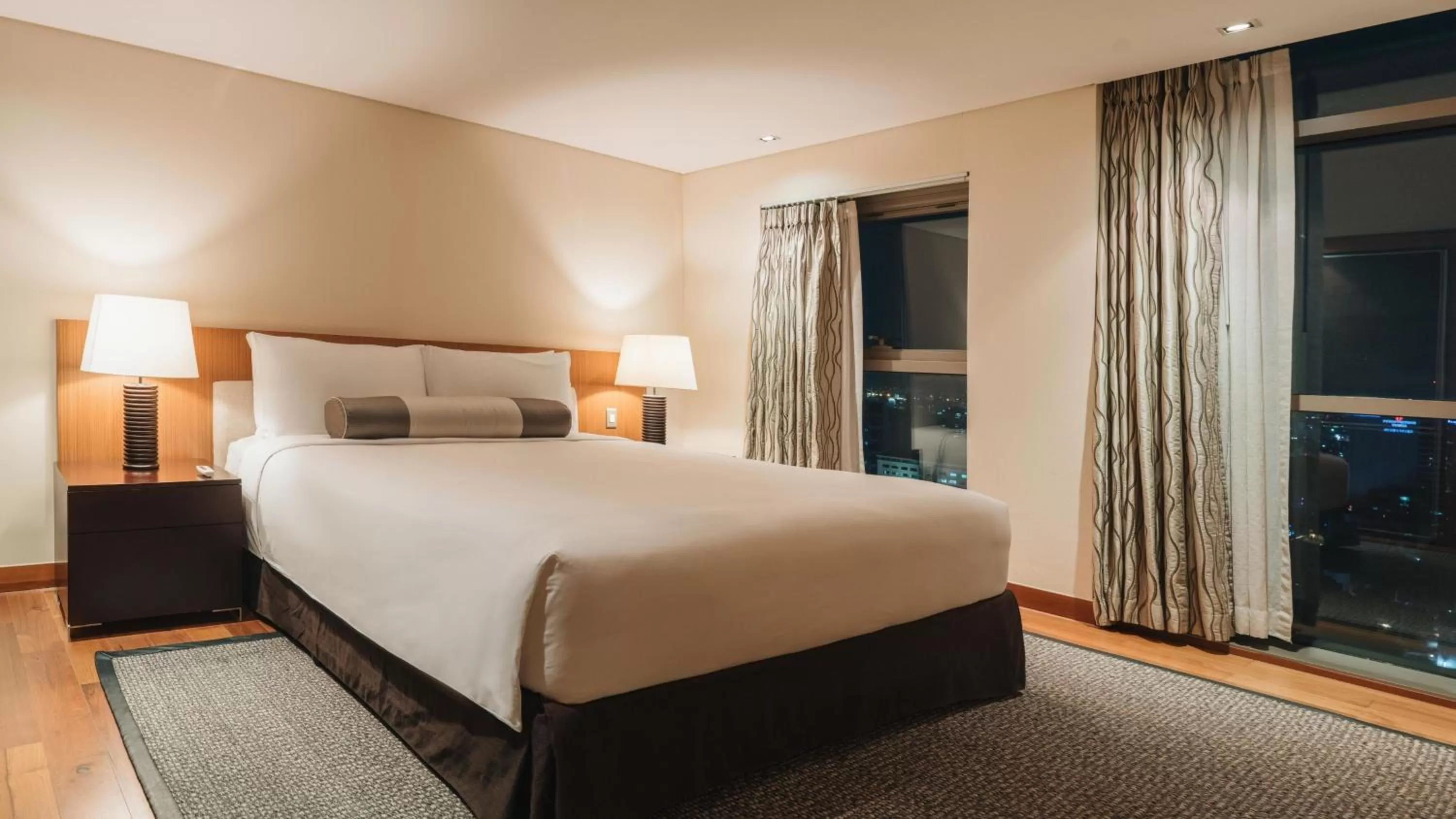 Bed in InterContinental Residences Saigon, an IHG Hotel