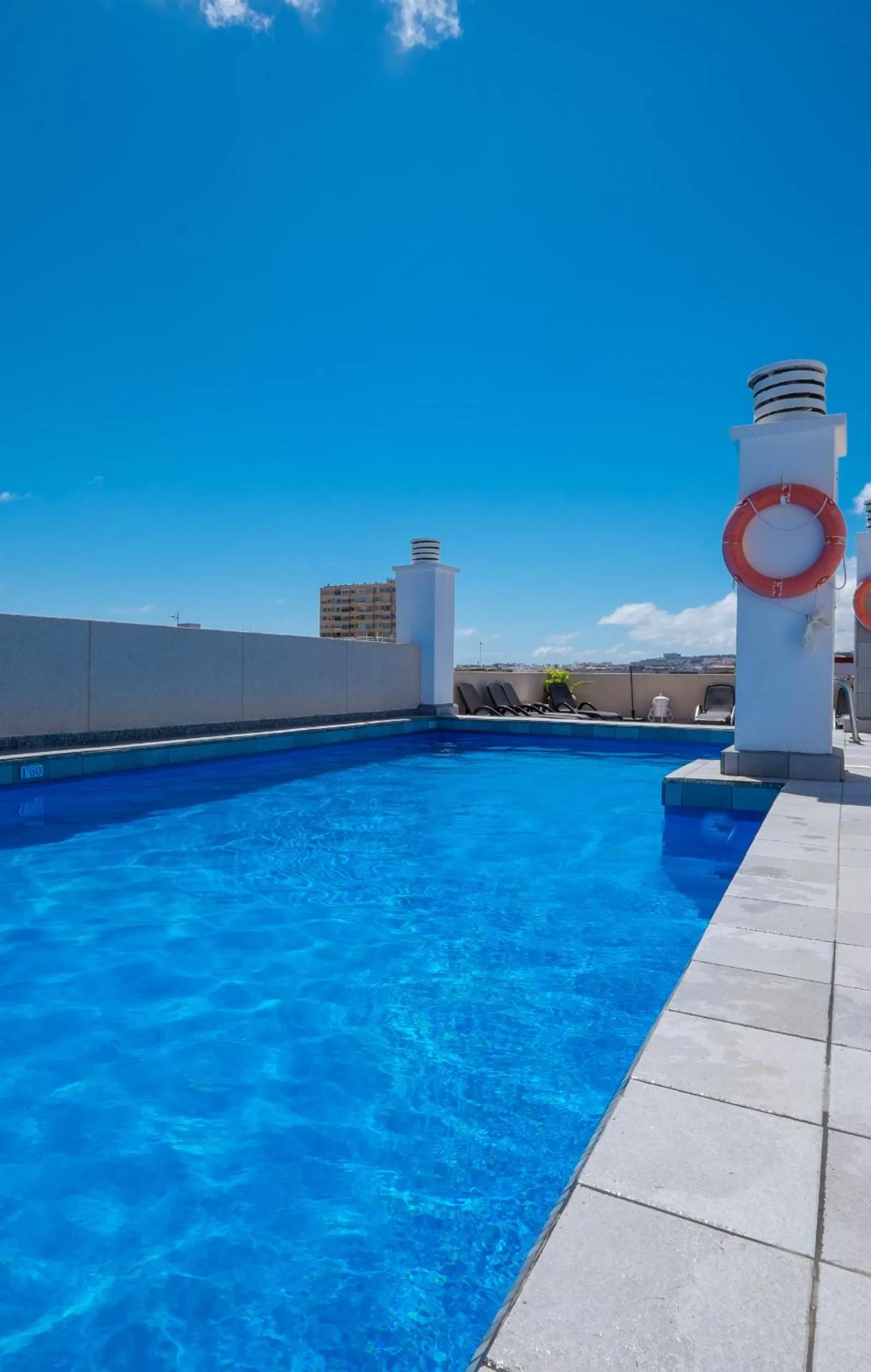 Swimming pool in Hotel Concorde