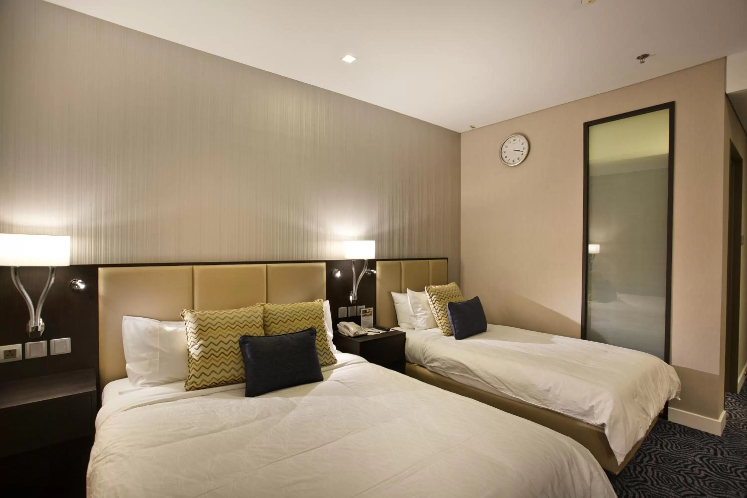 Bedroom, Bed in Ambassador Transit Hotel - Terminal 3