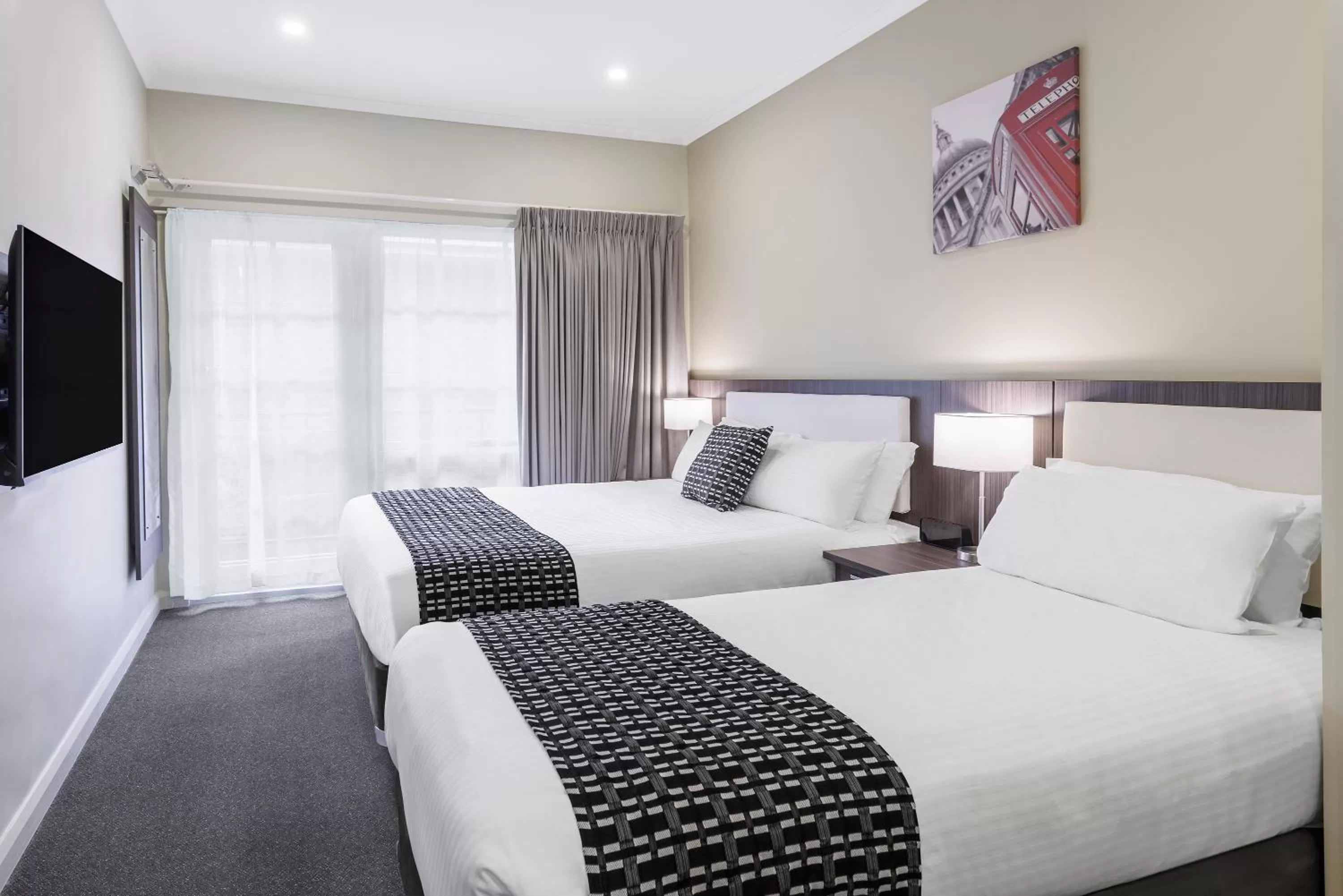 Bed in Quality Hotel Melbourne Airport