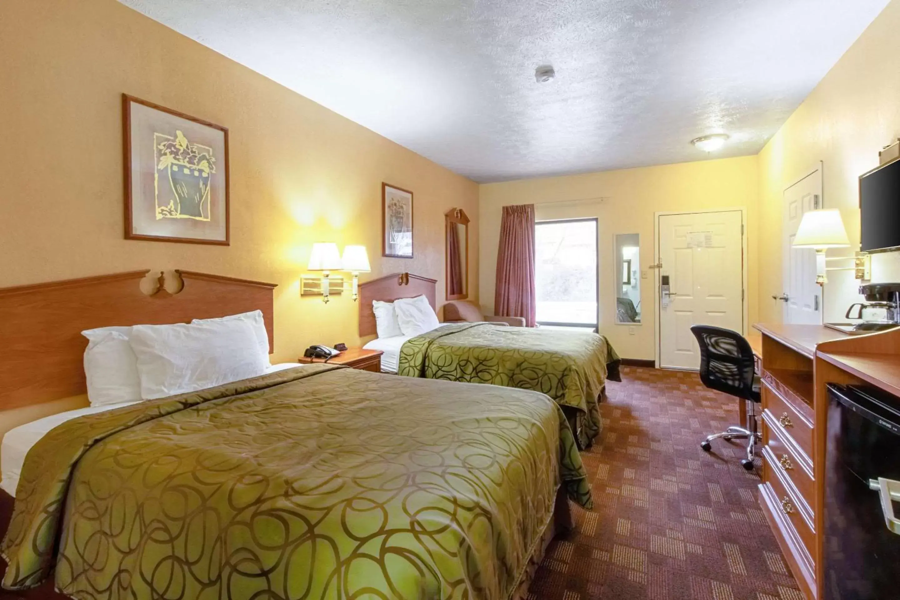 Photo of the whole room in Quality Inn & Suites