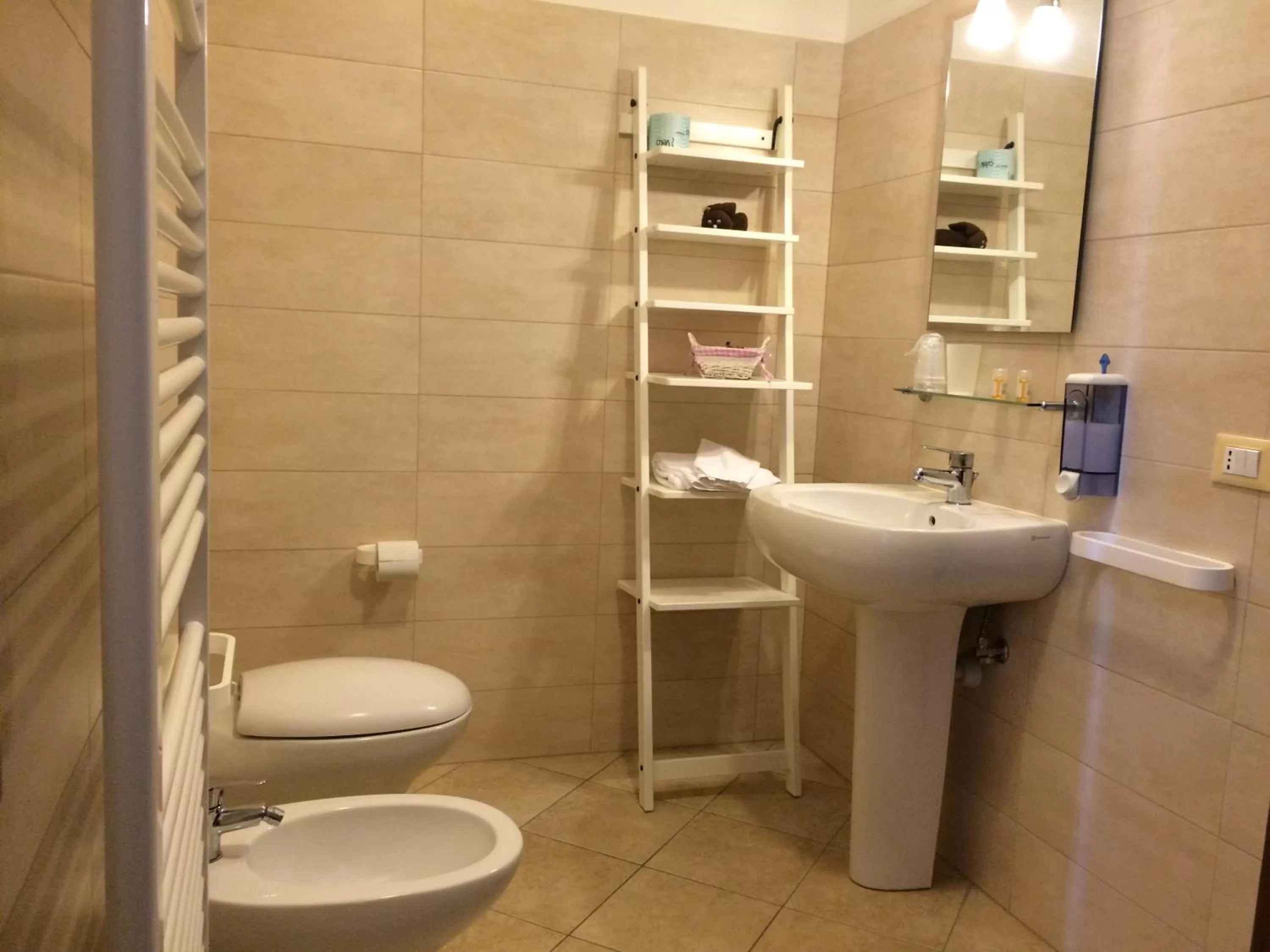 Shower in Casa Pellis