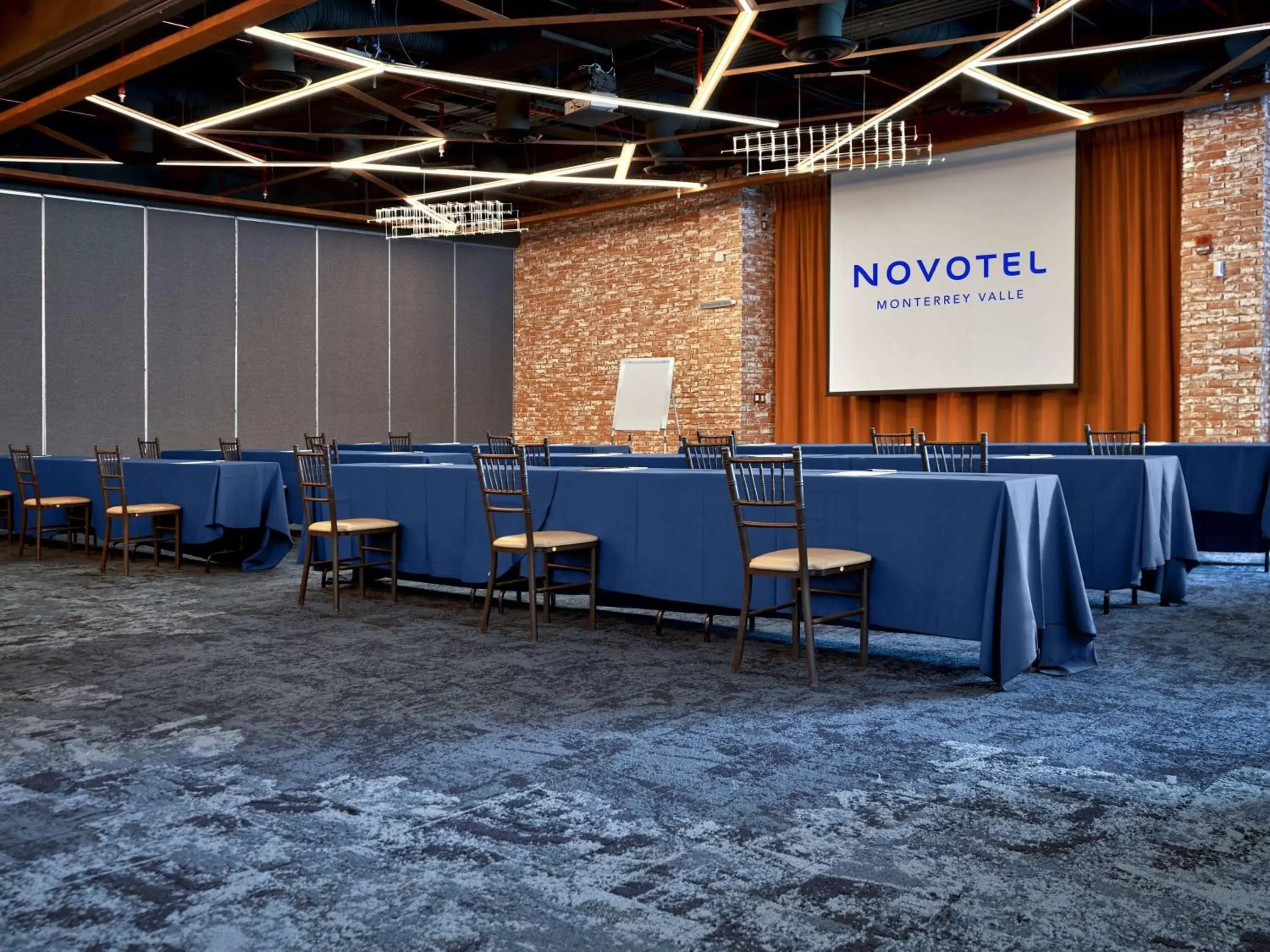 Meeting/conference room in Novotel Monterrey Valle