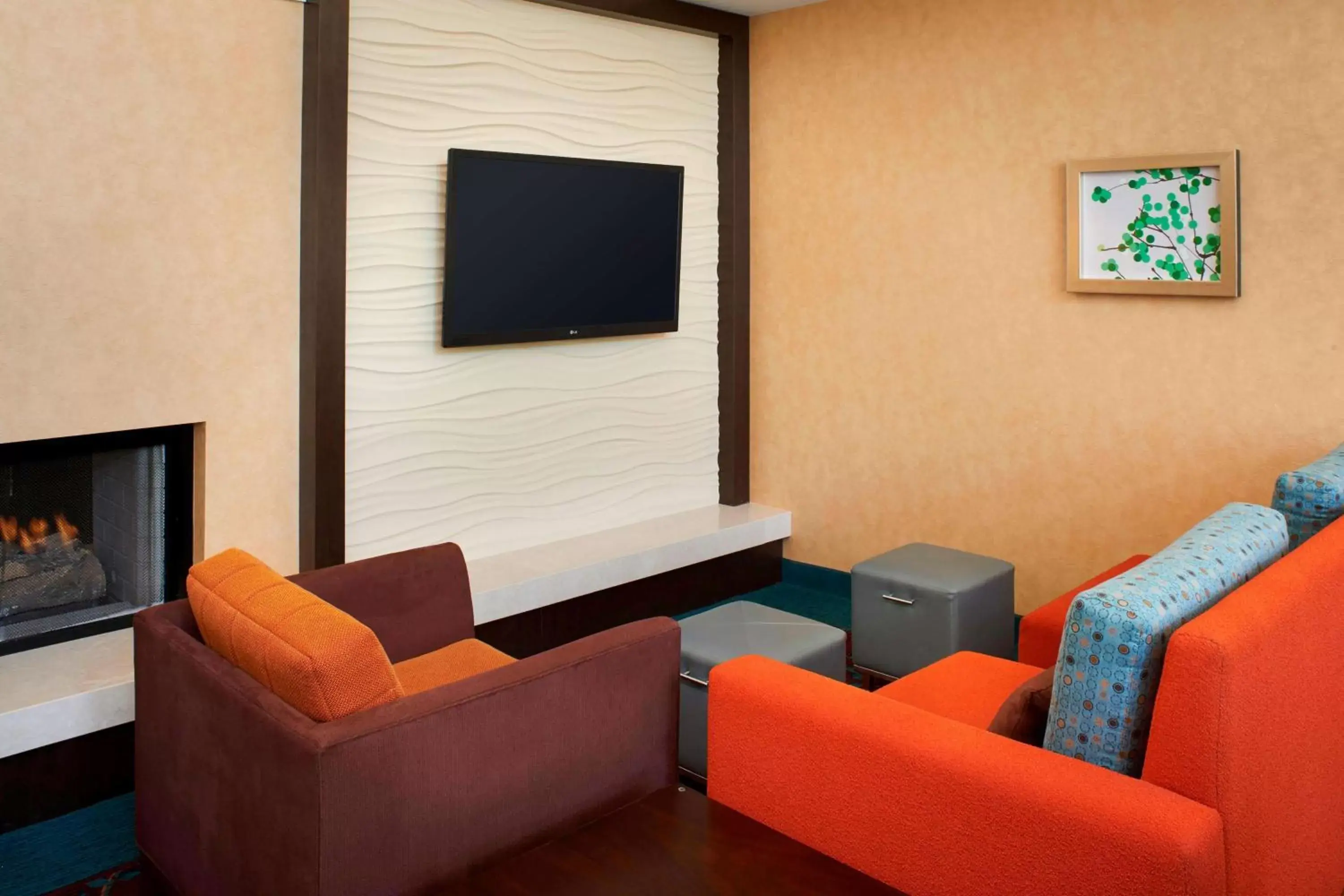 Lobby or reception, TV/Entertainment Center in Sonesta ES Suites Chicago Waukegan Gurnee