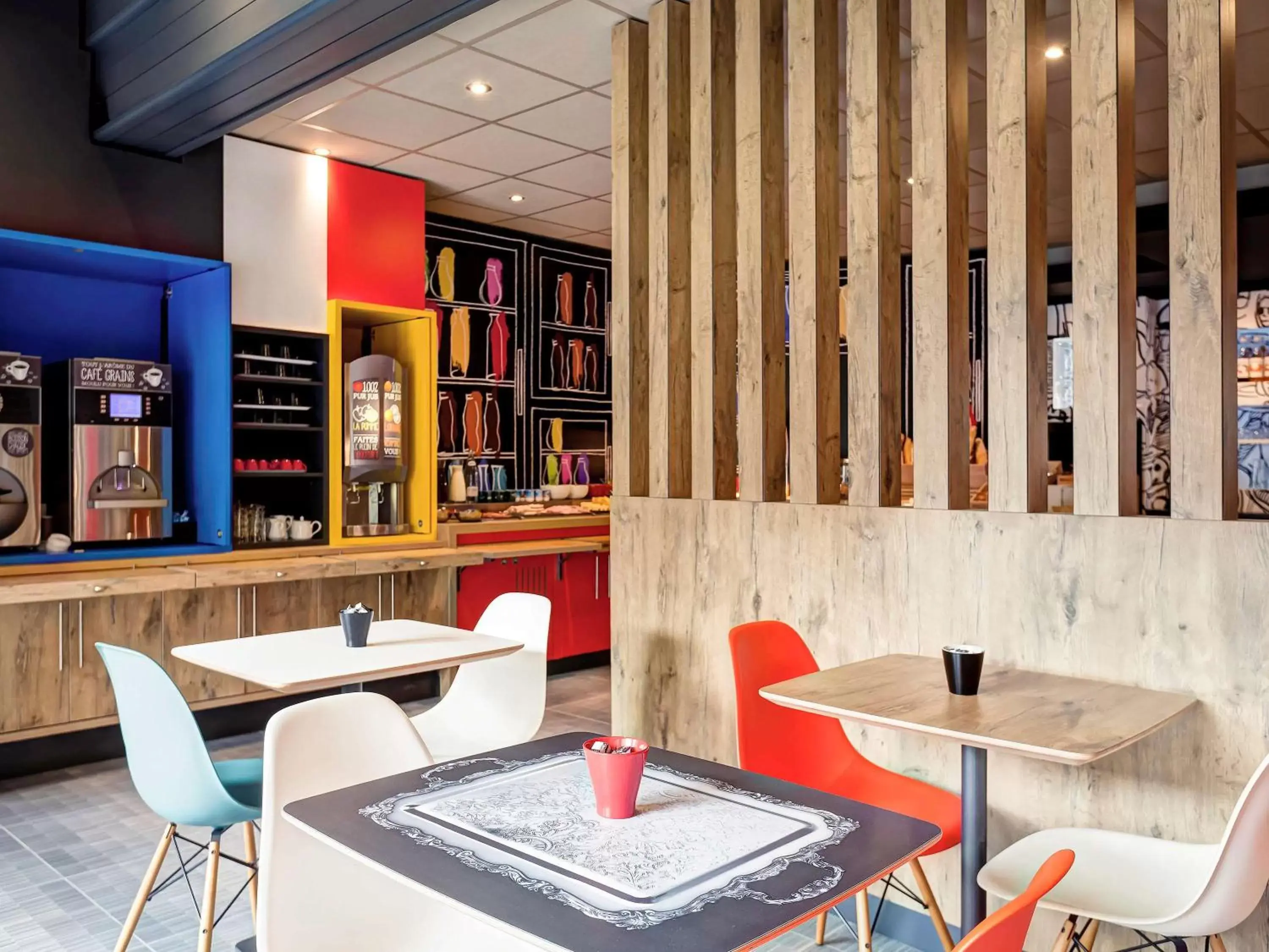 Restaurant/places to eat, Lounge/Bar in ibis Lyon Nord