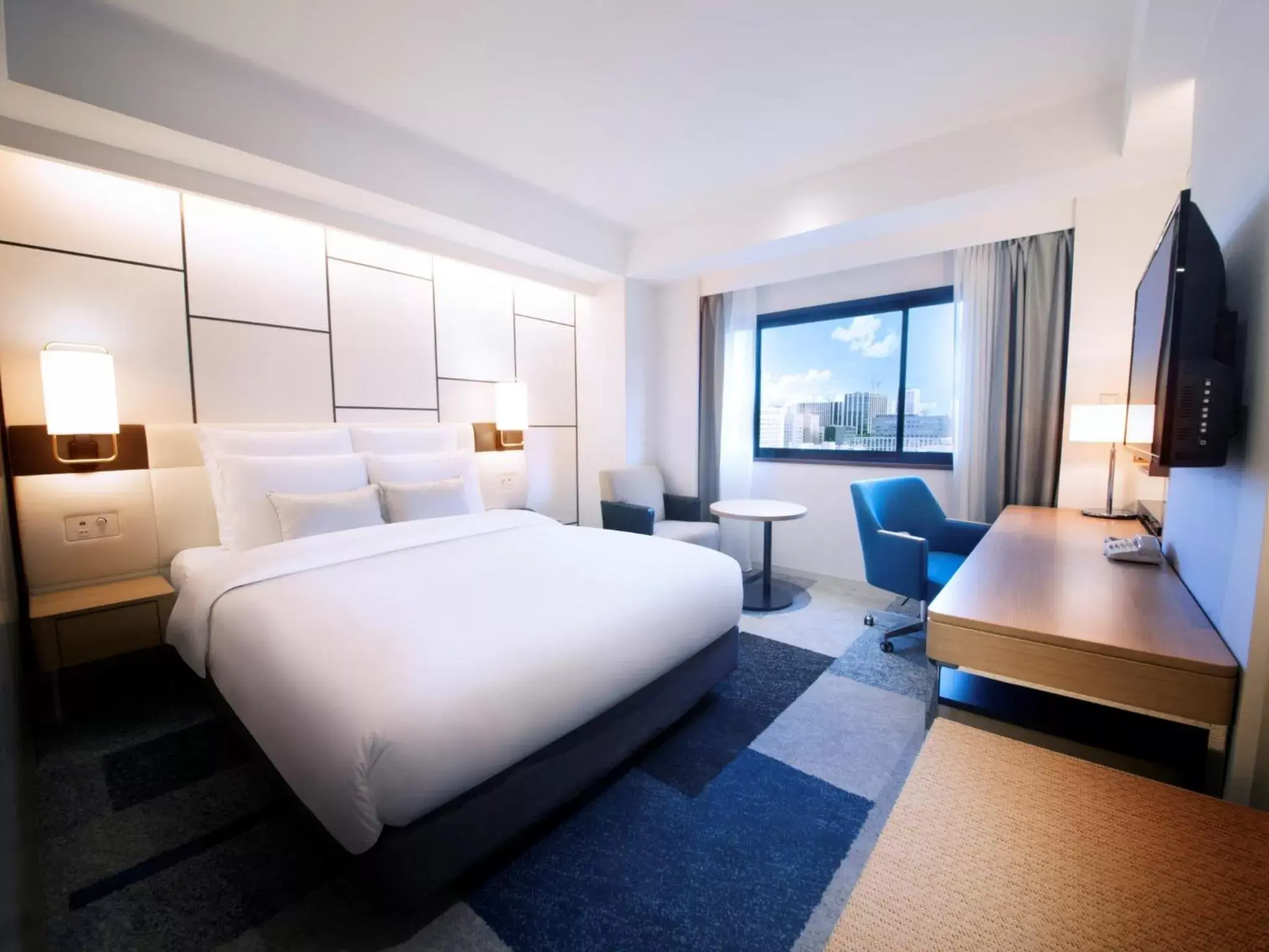 Photo of the whole room in ANA Crowne Plaza Osaka by IHG Photo of the whole room in ANA Crowne Plaza Osaka by IHG