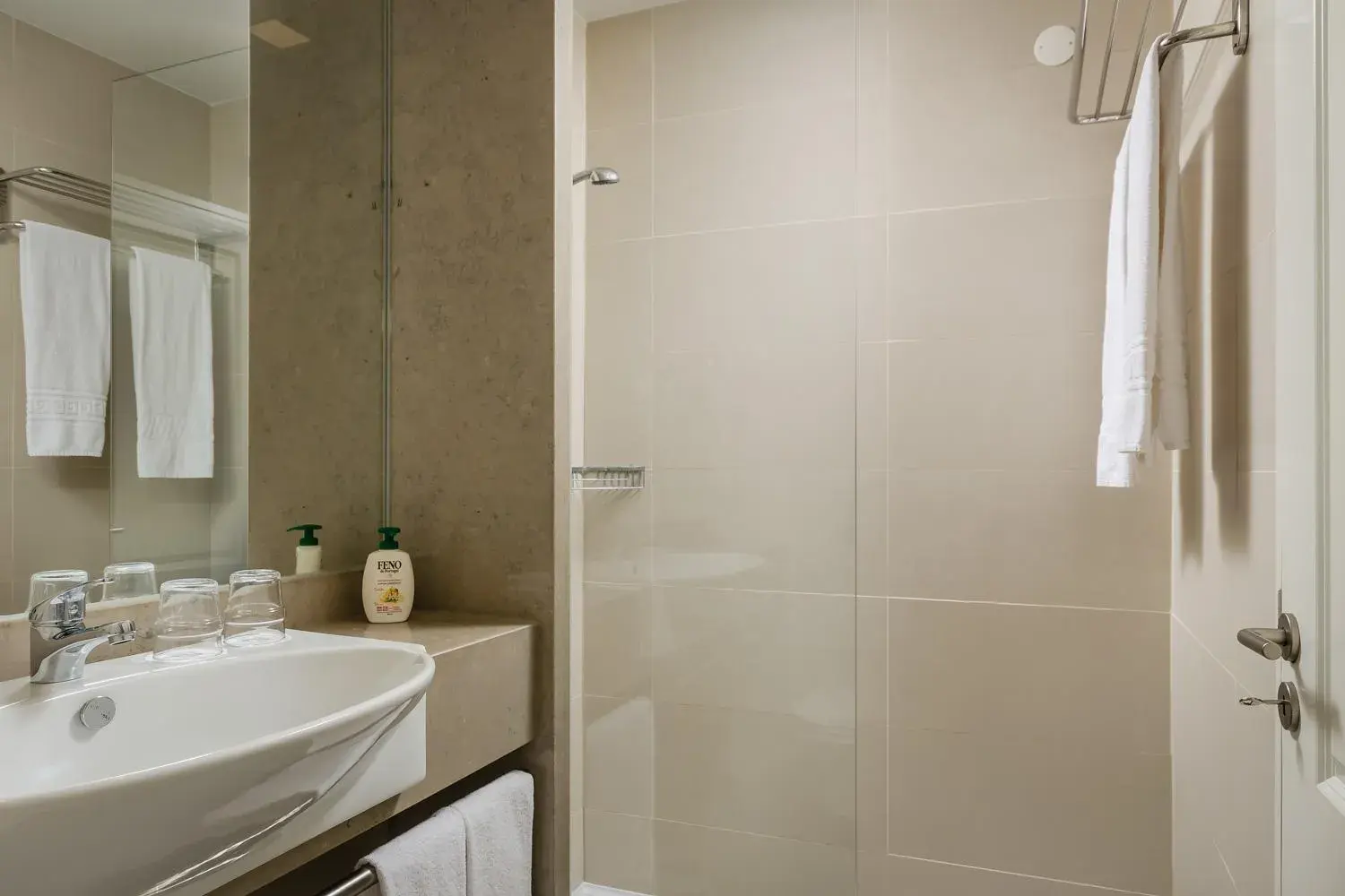 Bathroom in Lisboa Central Park Hotel Suites & Studios