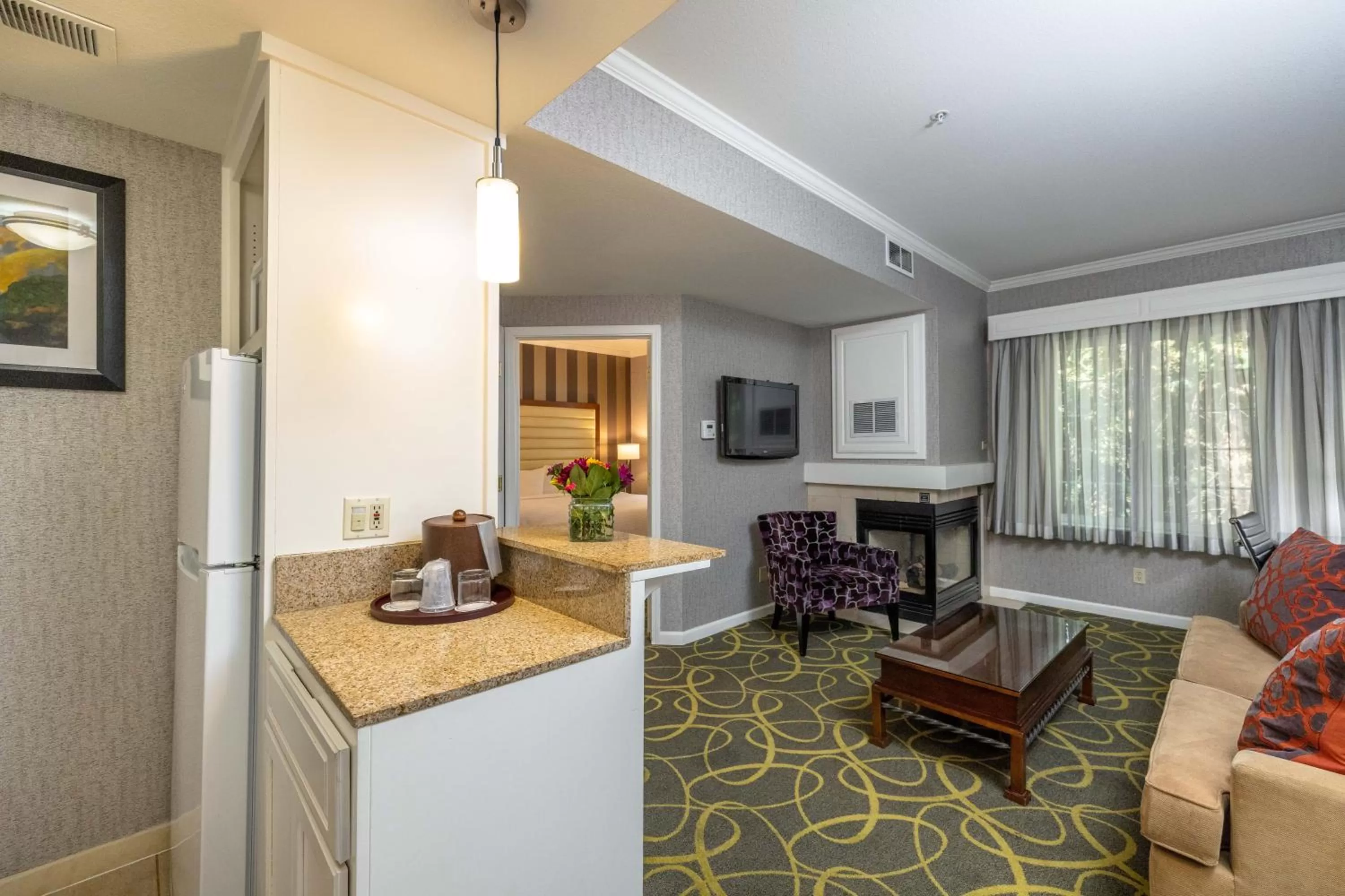 Seating area in Best Western Plus Dixon Davis