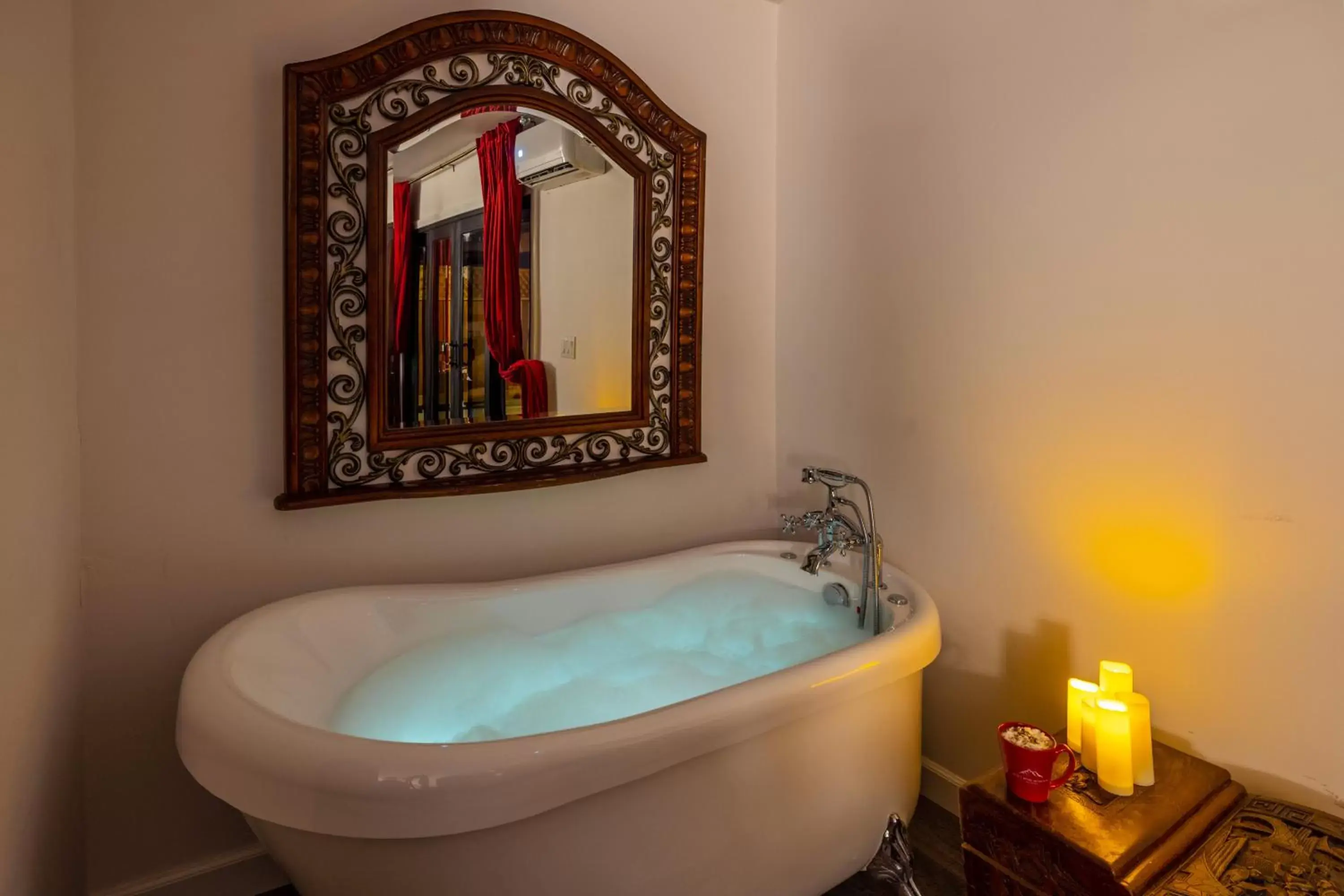 Bathroom in Quiet Mind Mountain Lodge, Retreat & Spa