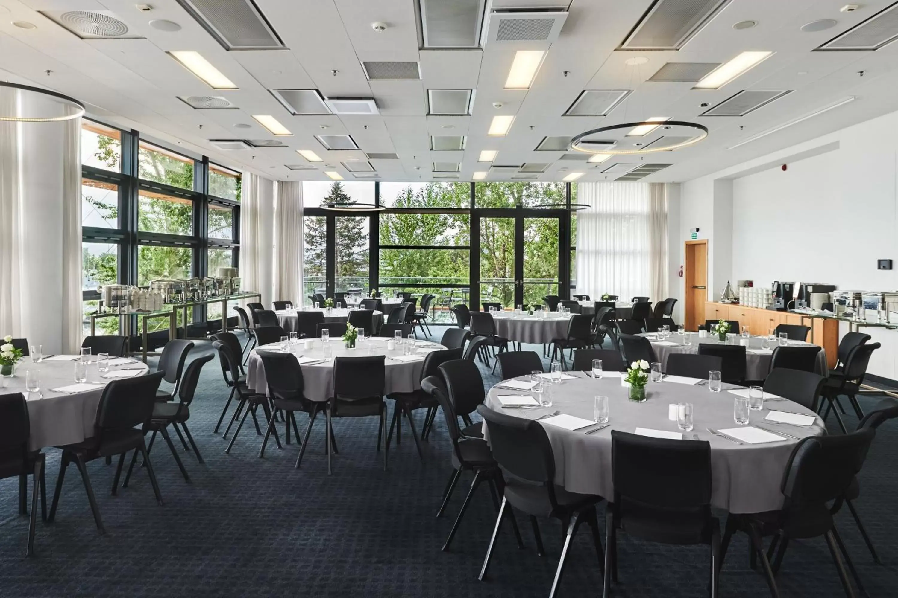 Meeting/conference room, Restaurant/Places to Eat in Courtyard by Marriott Gdynia Waterfront