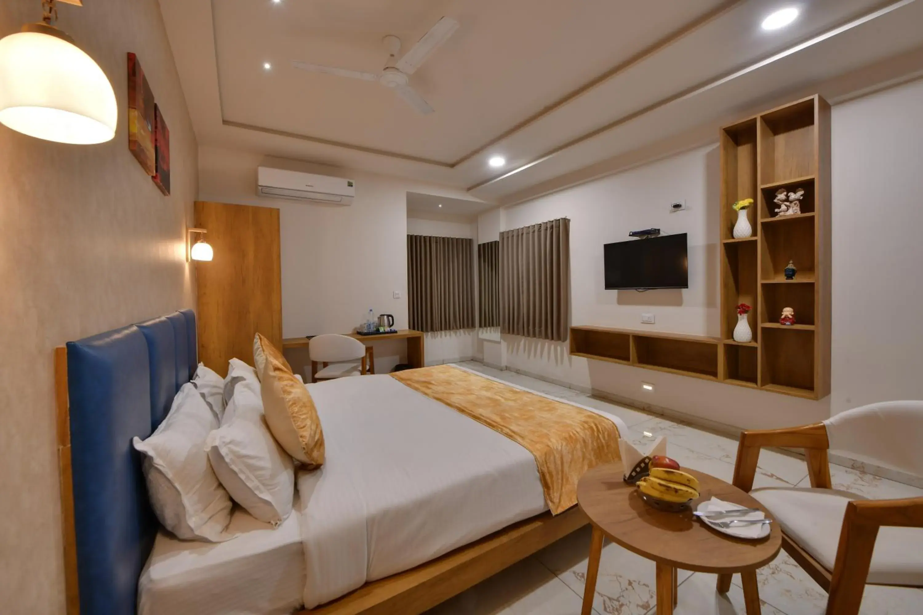 Click Hotel Tulsi