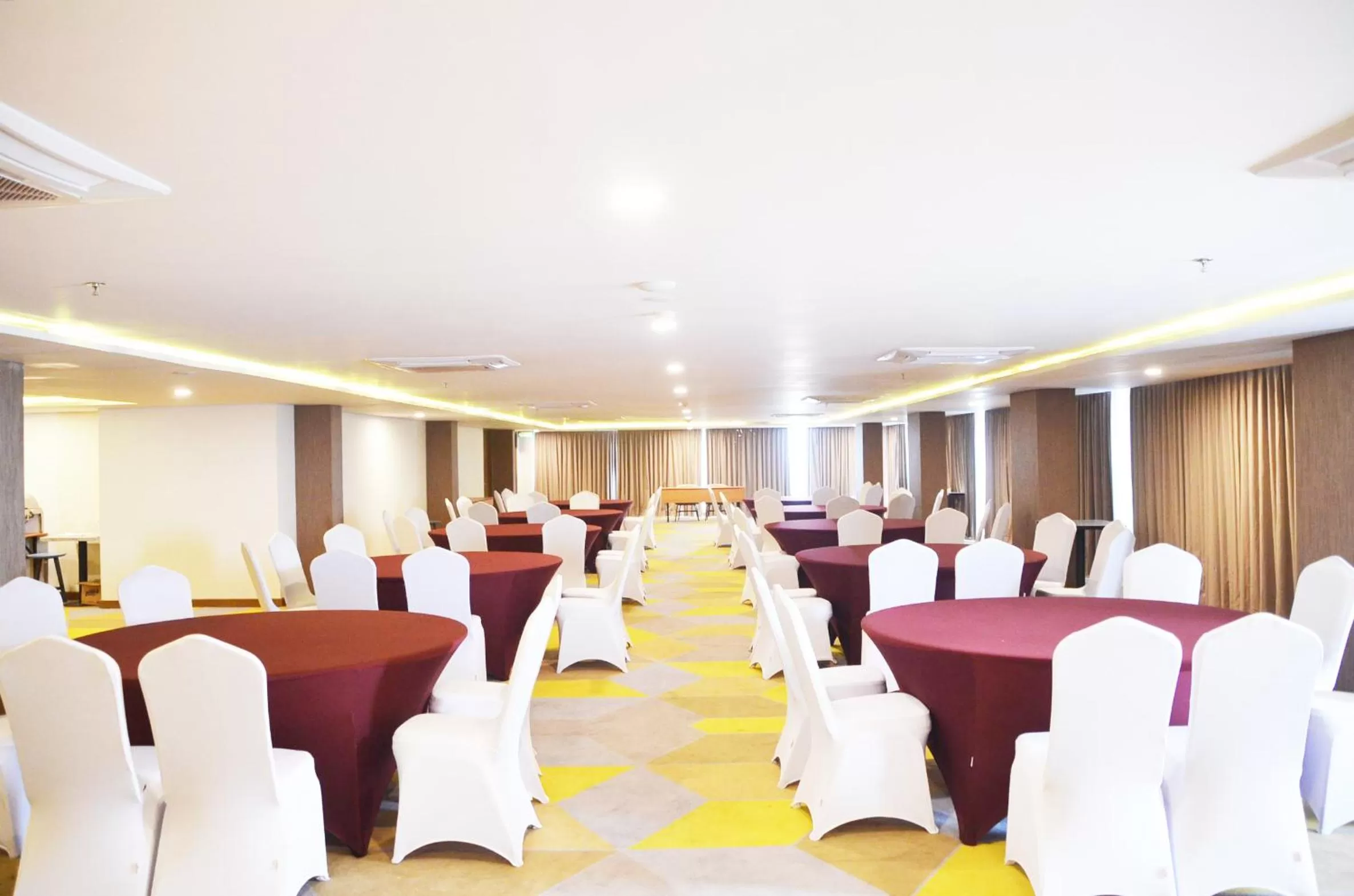 Banquet/Function facilities in Louis Kienne Hotel Pemuda