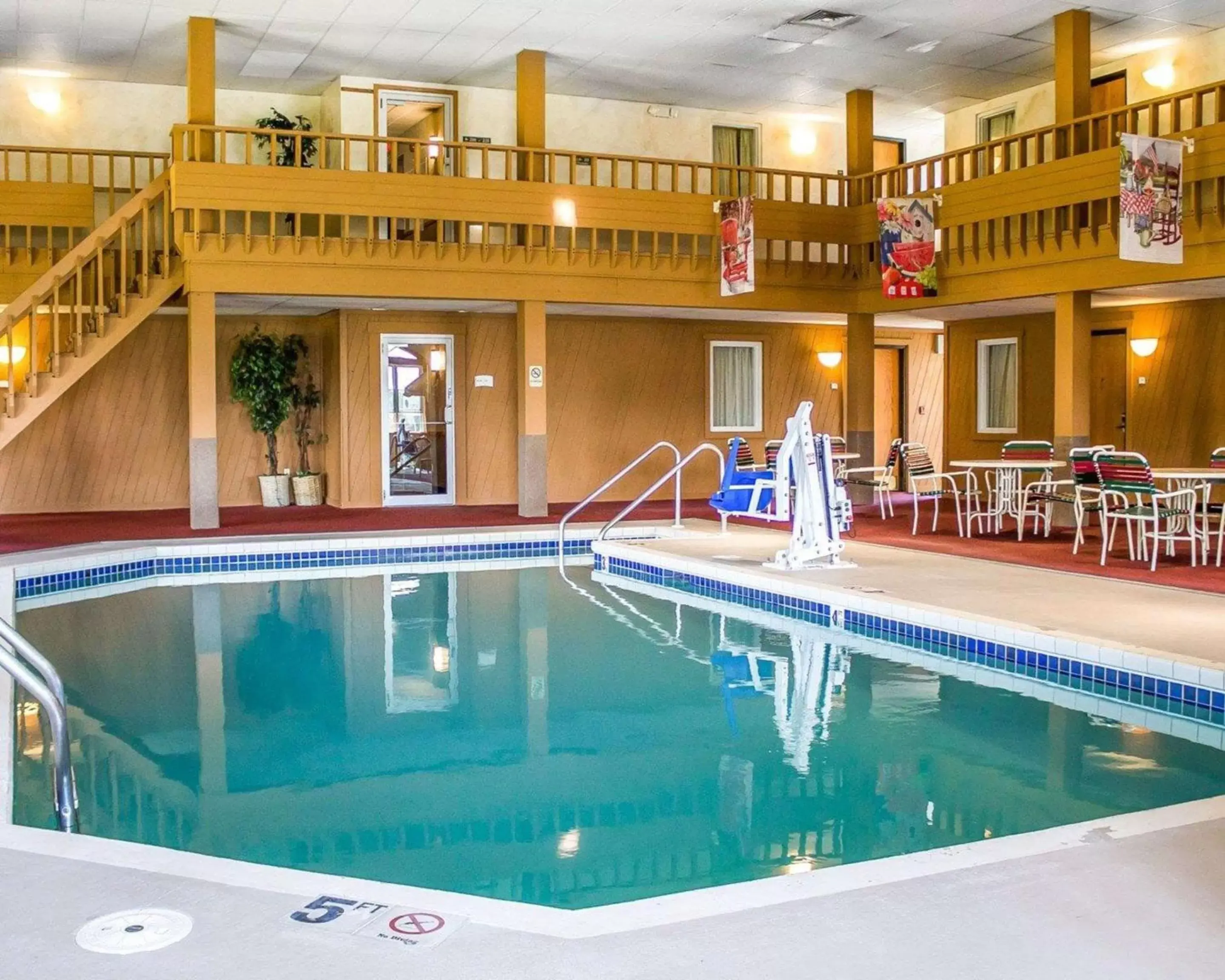 On site, Swimming Pool in Quality Inn Mauston