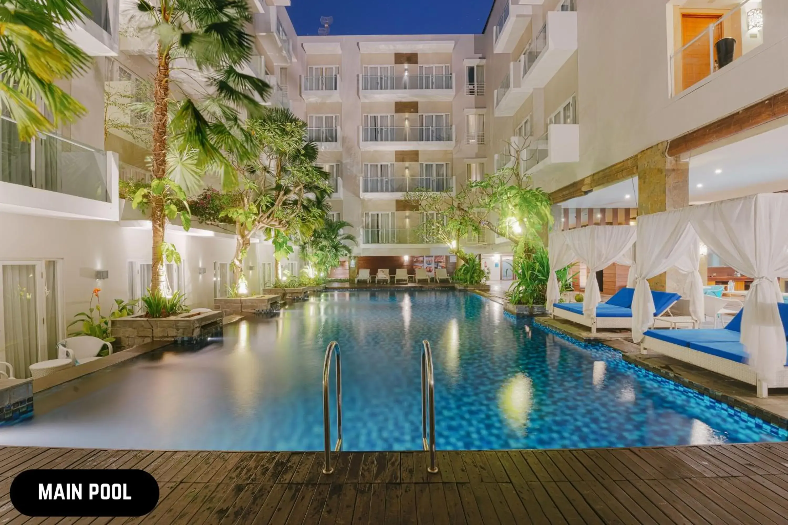 Pool view, Swimming Pool in Grand Ixora Kuta Resort