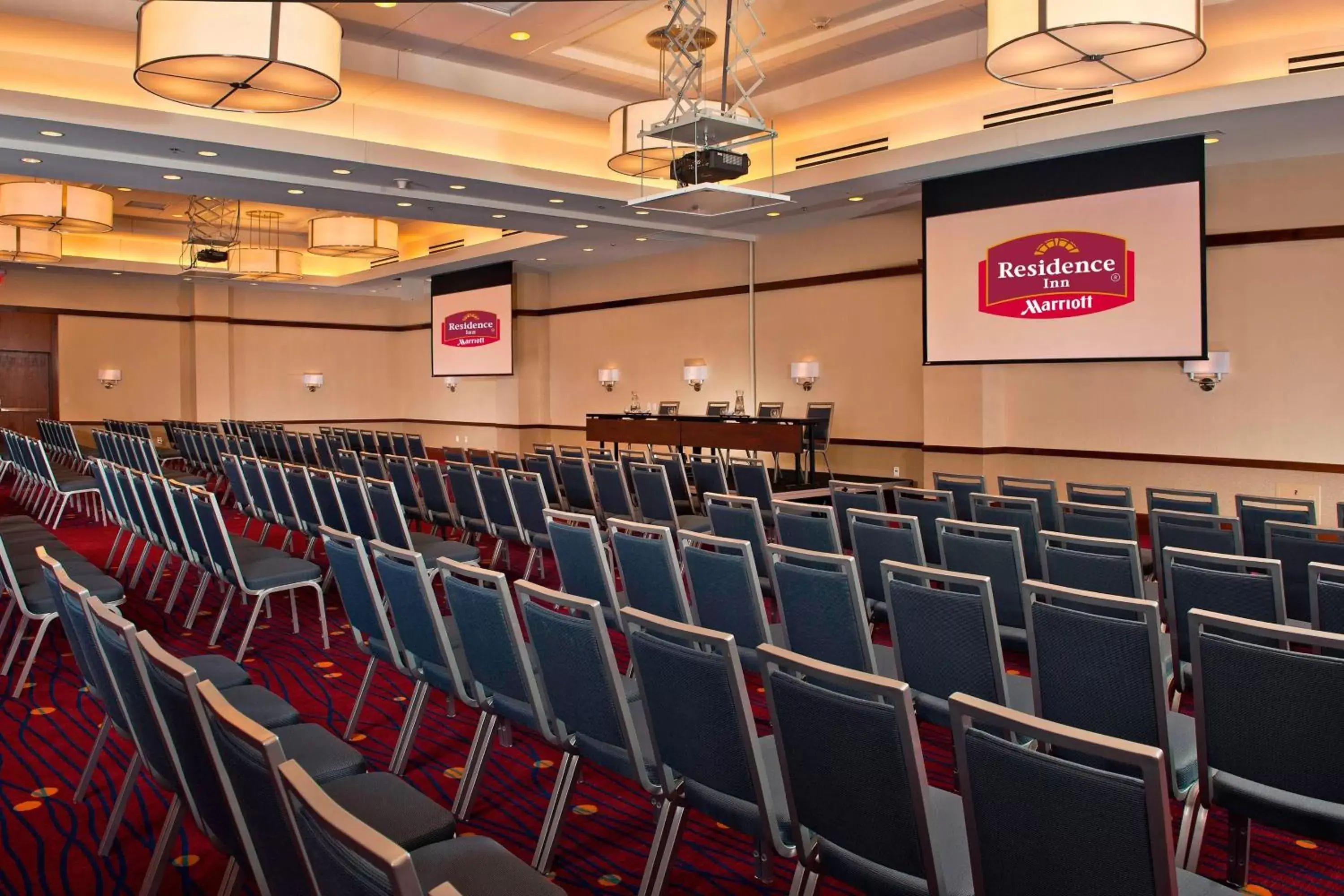 Meeting/conference room in Residence Inn Arlington Capital View