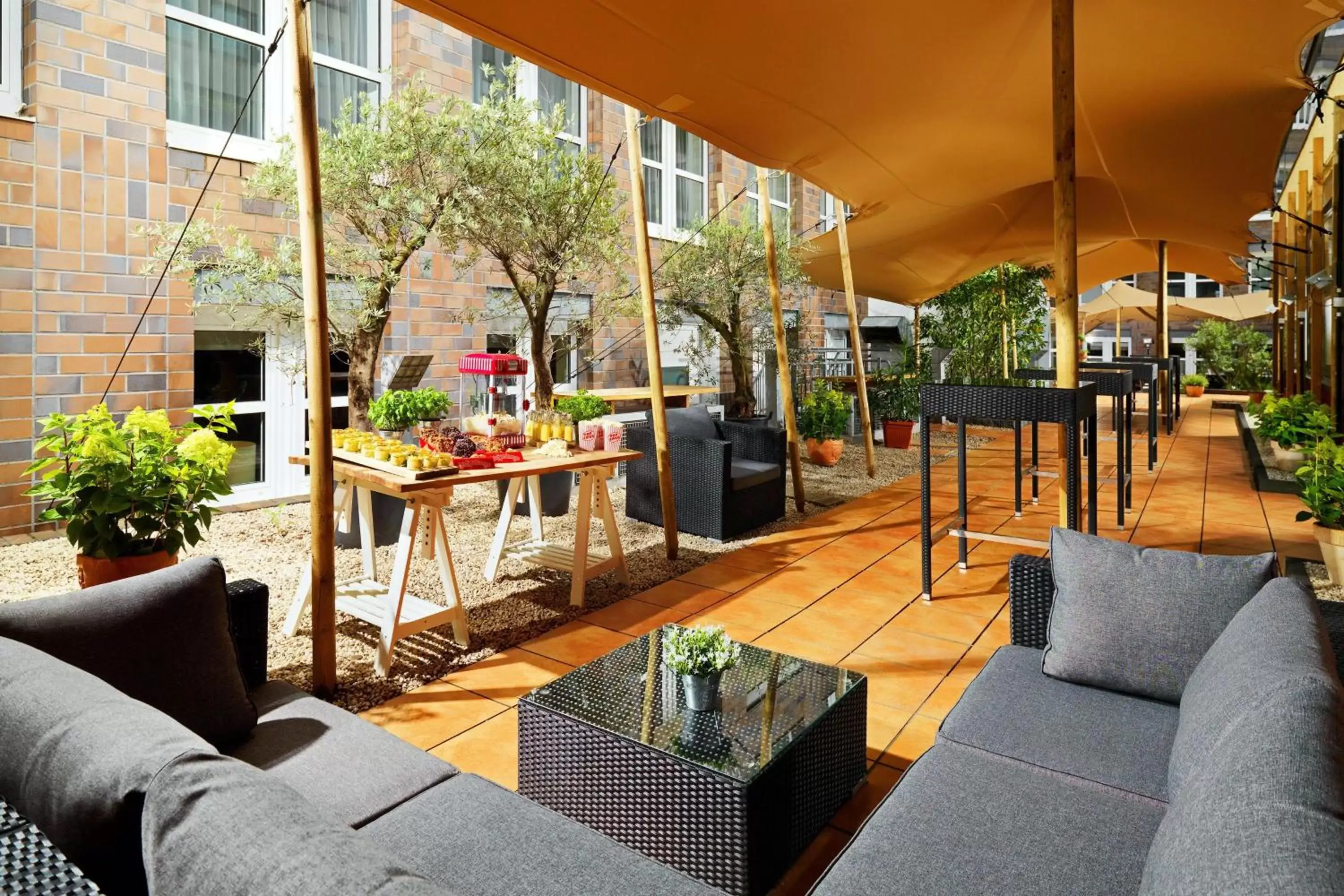 Restaurant/places to eat, Seating Area in Cologne Marriott Hotel