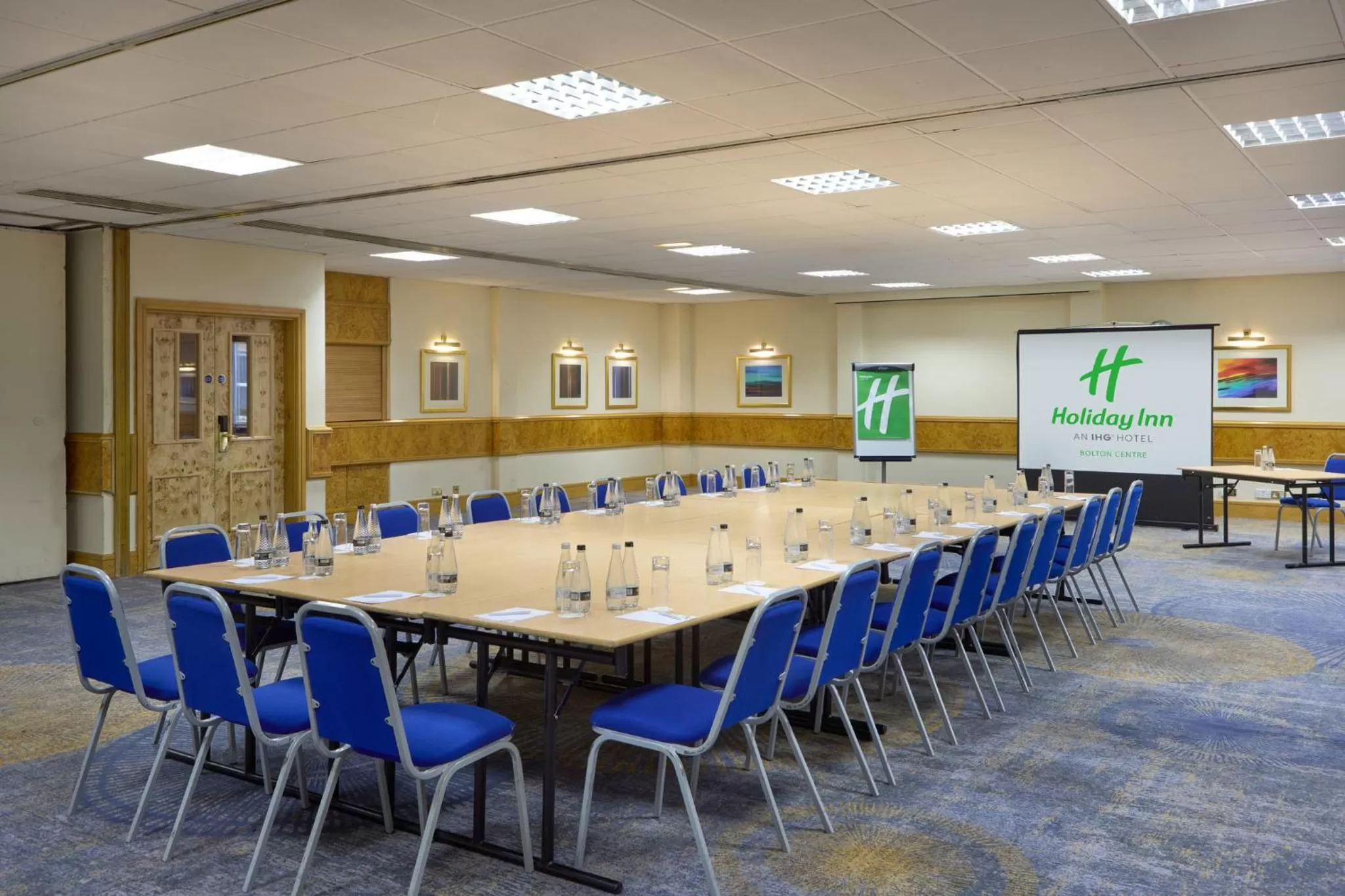 Meeting/conference room in Holiday Inn Bolton Centre by IHG
