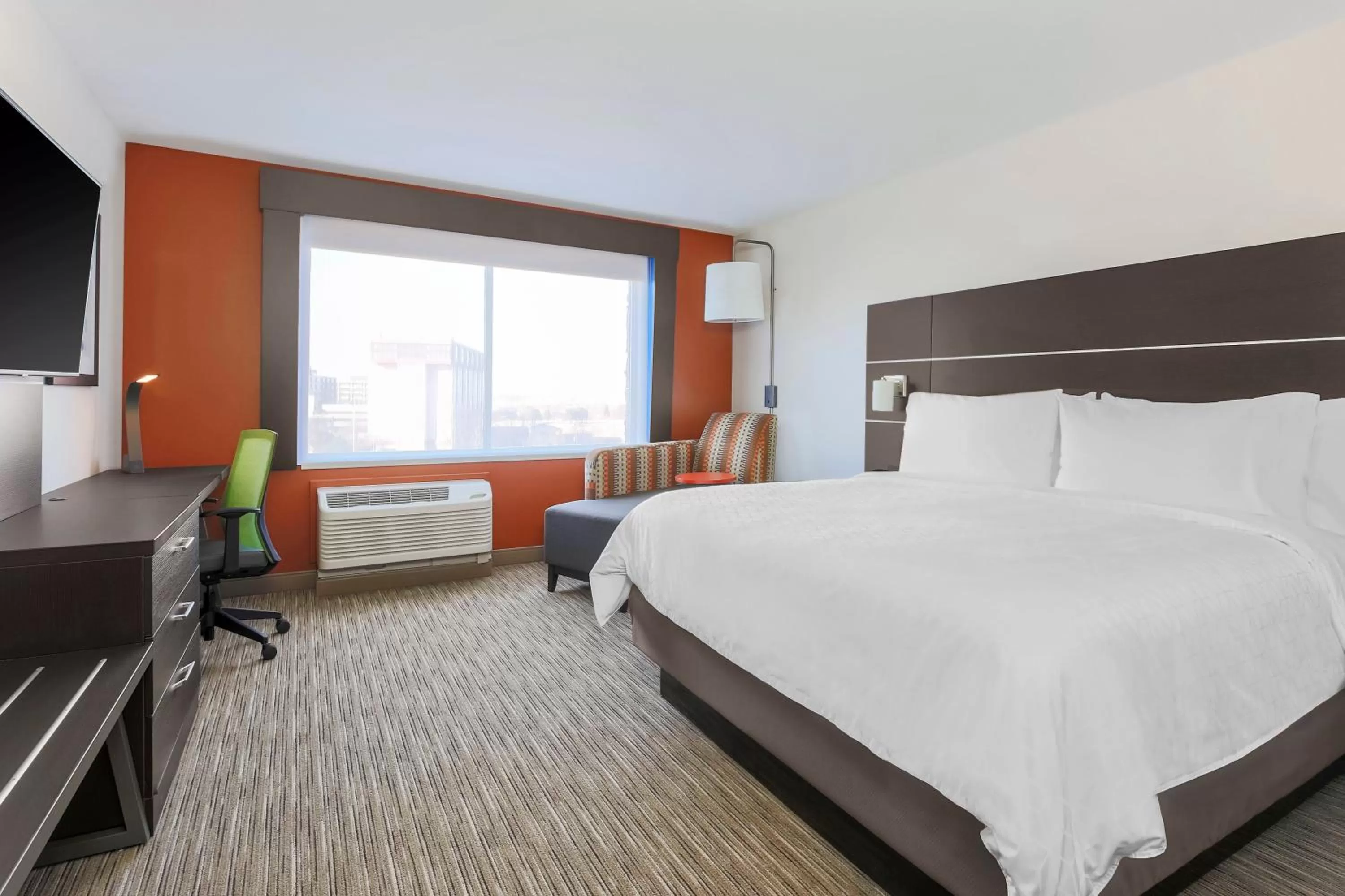 Photo of the whole room, Bed in Holiday Inn Express & Suites Chicago O'Hare Airport by IHG