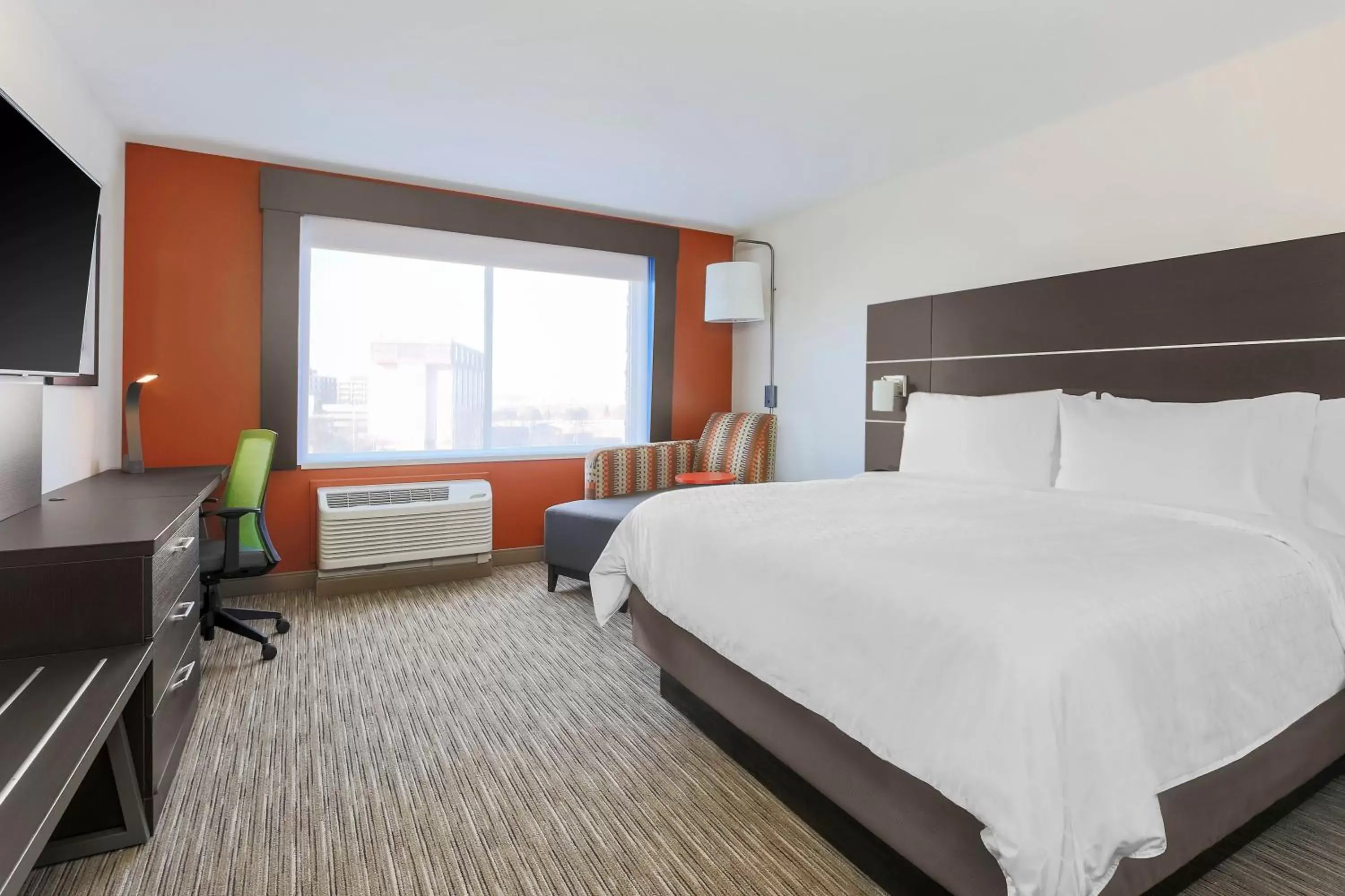 Photo of the whole room, Bed in Holiday Inn Express & Suites Chicago O'Hare Airport, an IHG Hotel