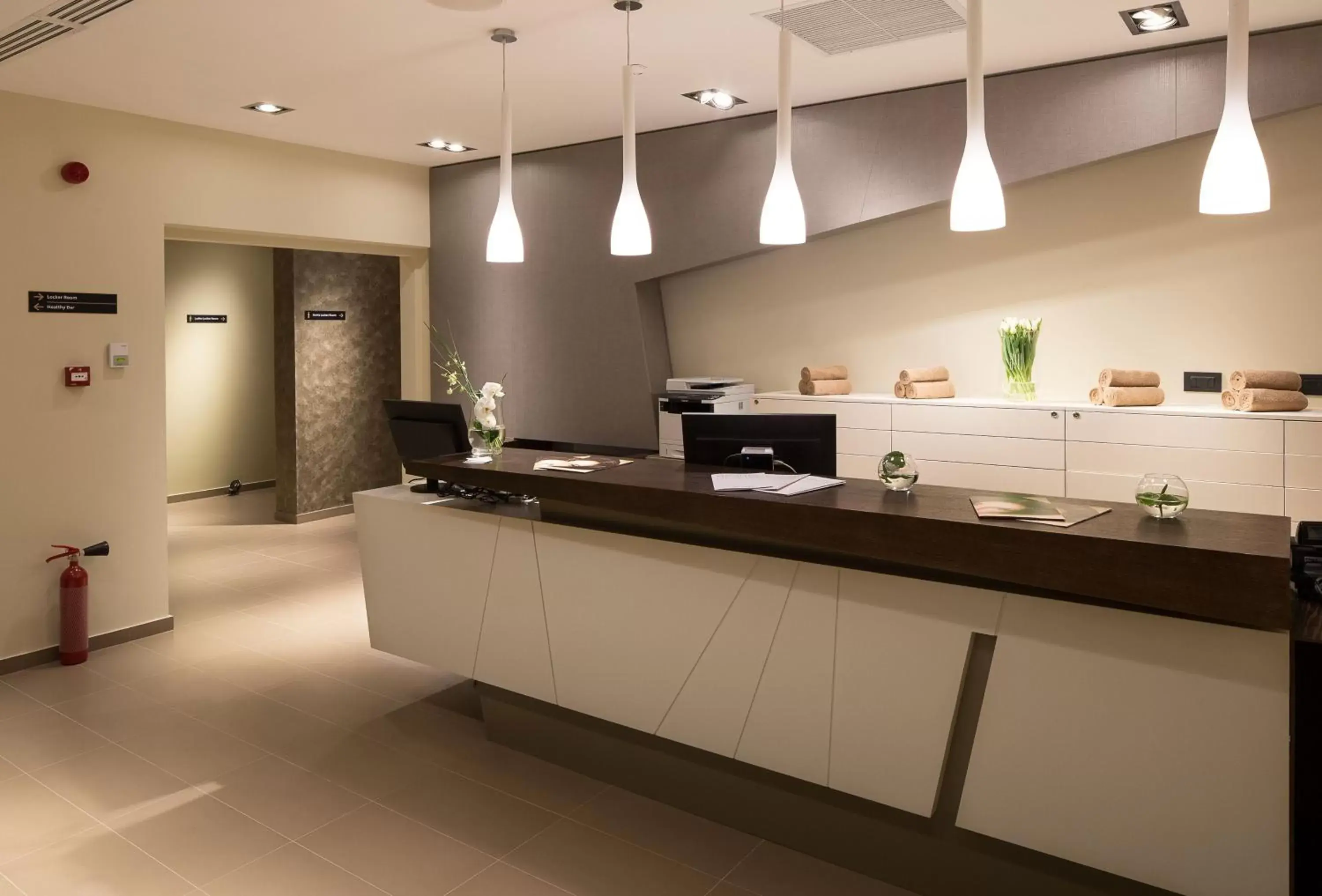 Spa and wellness centre/facilities, Kitchen/Kitchenette in Kronwell Brasov Hotel