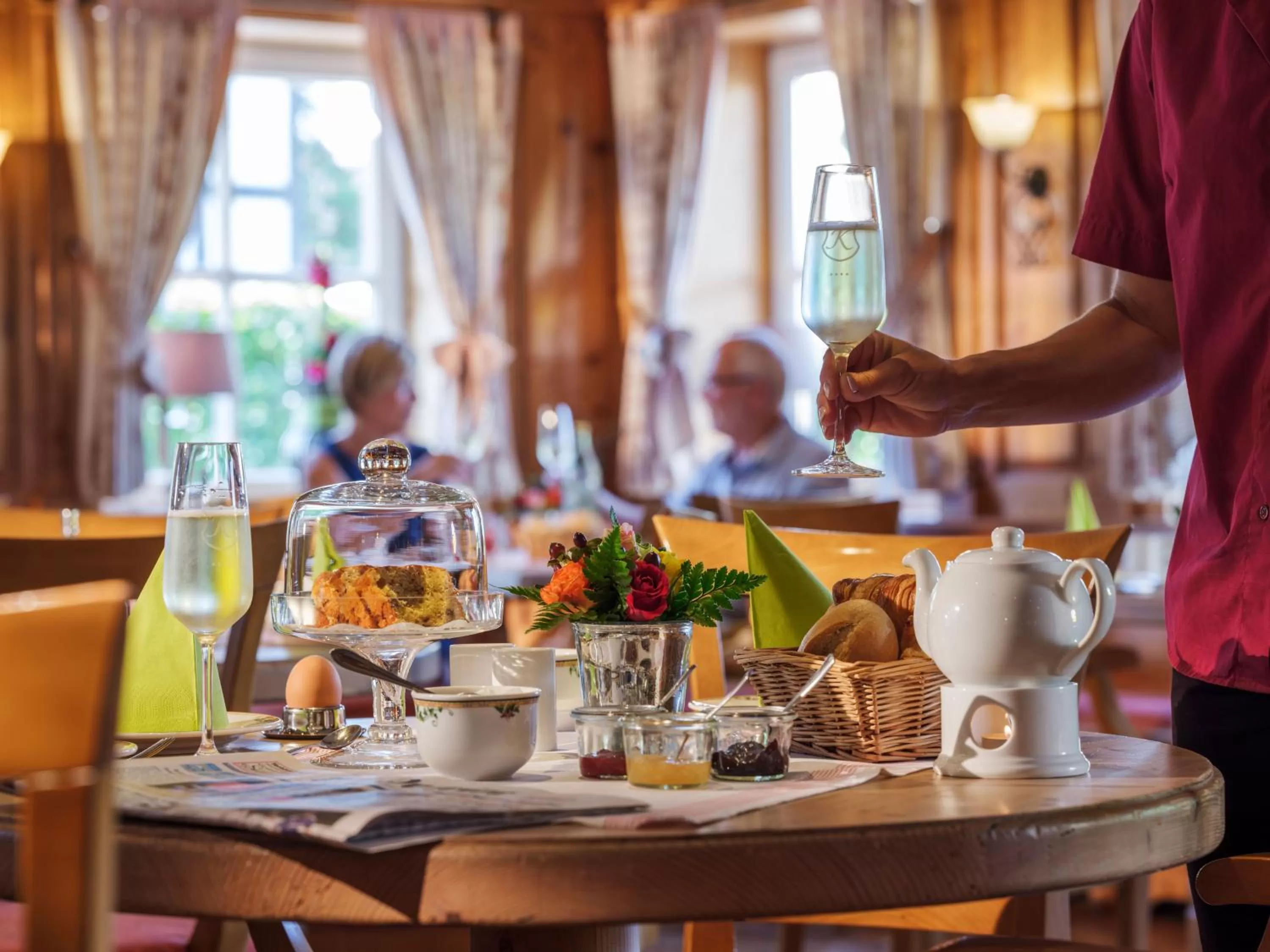 Food and drinks in Romantik Hotel Knippschild