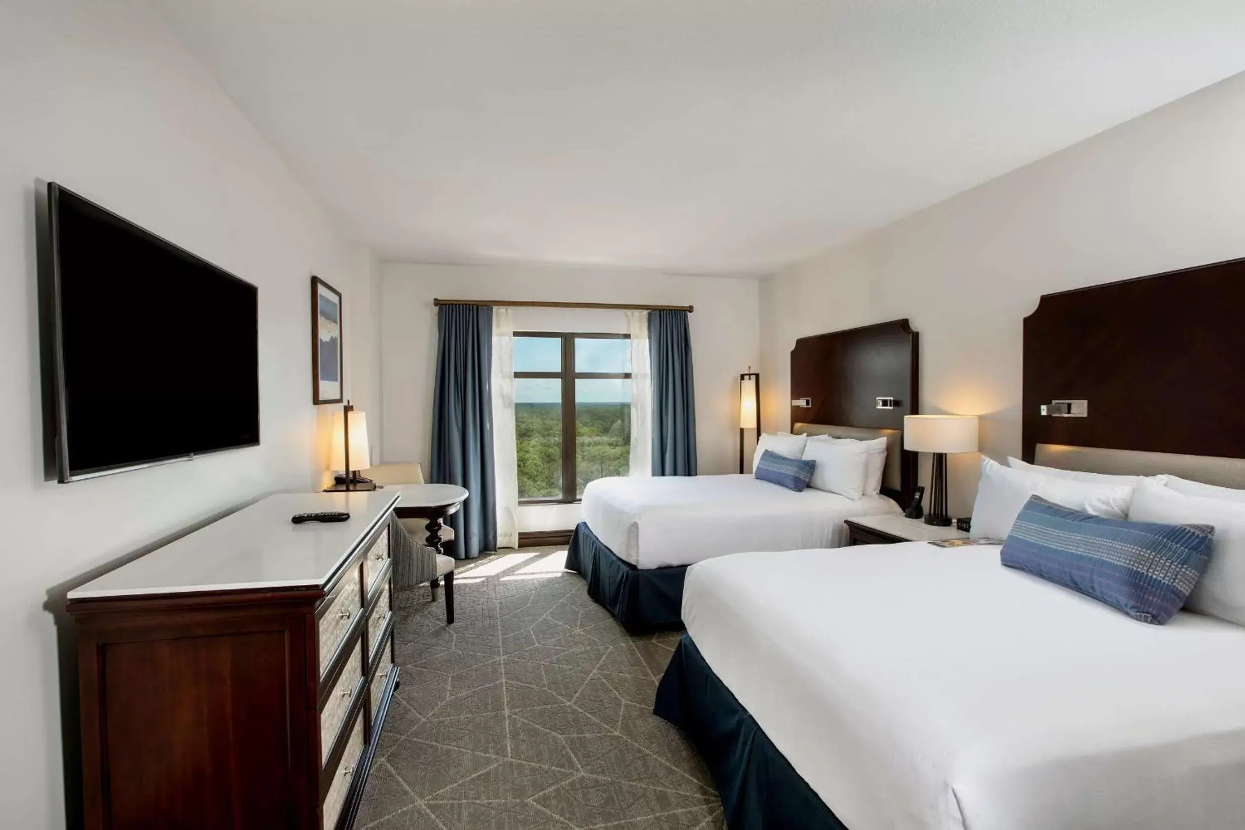 Deluxe Room with 2 Queen Beds Non Smoking in Wyndham Grand Orlando Resort Bonnet Creek