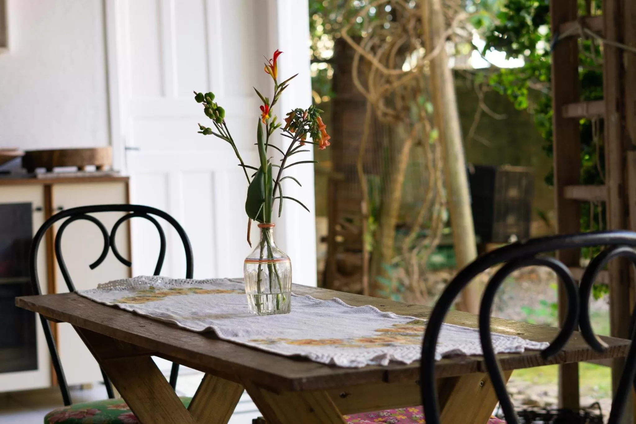 Patio, Dining Area in Casa dos Açores Cama e Café