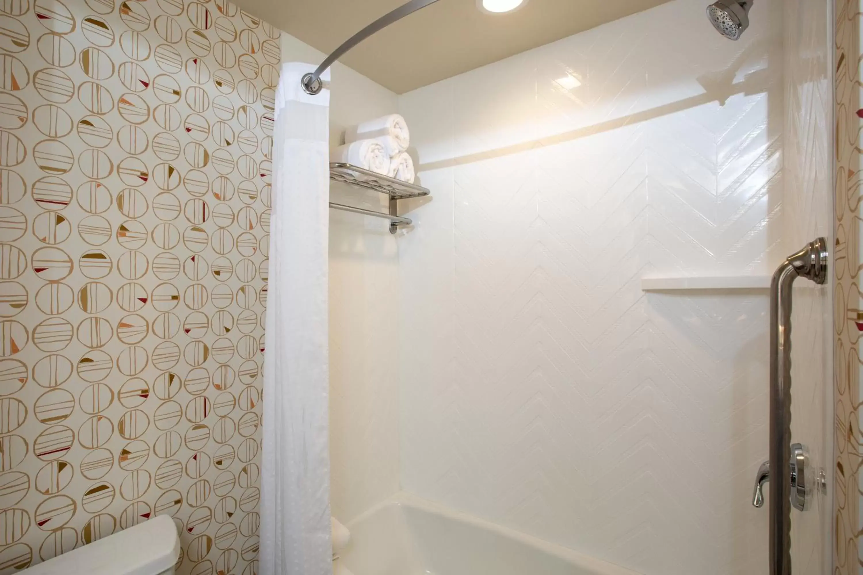 Bathroom in Holiday Inn - Gulfport-Airport, an IHG Hotel