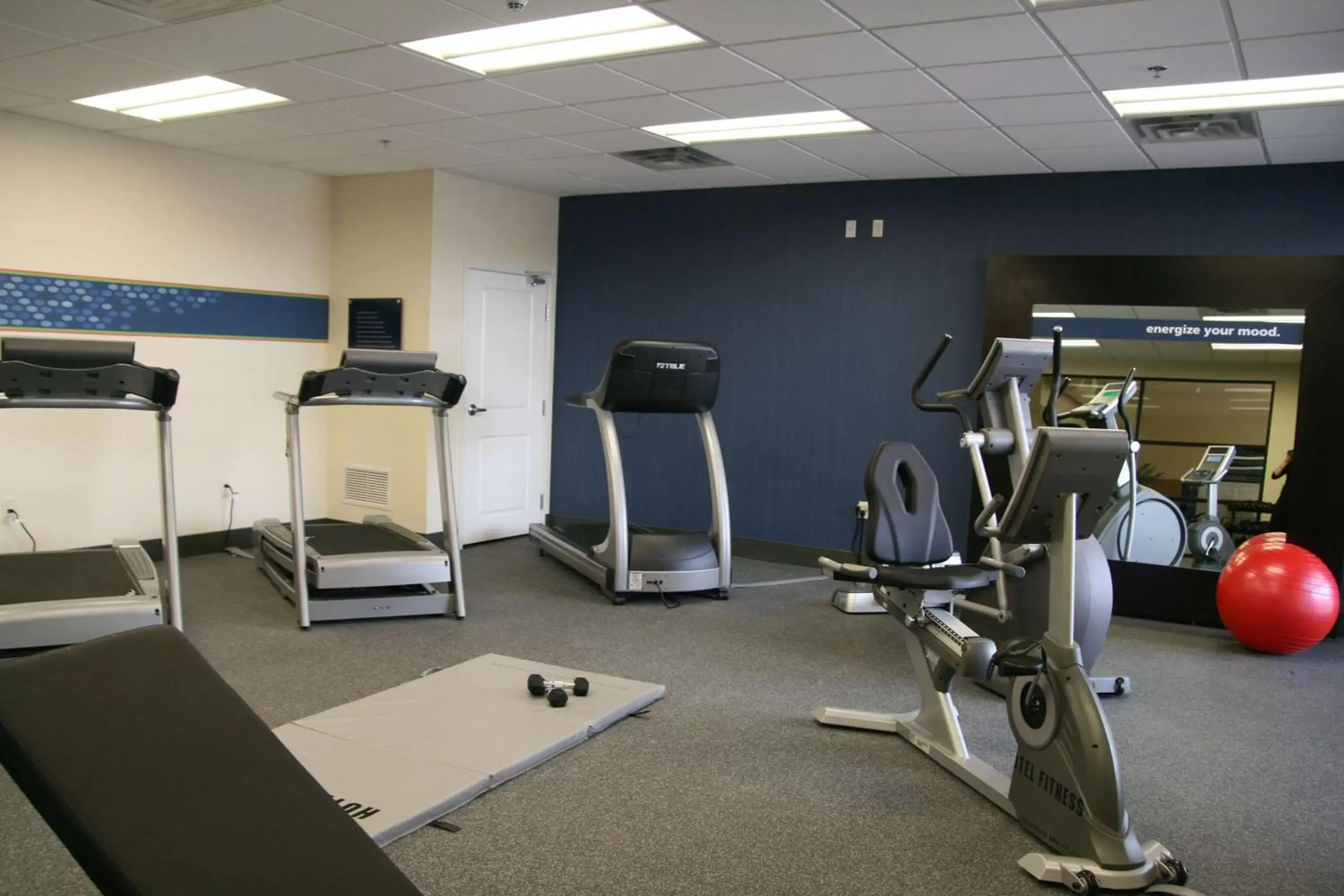 Fitness centre/facilities, Fitness Center/Facilities in Hampton Inn and Suites Pueblo/North